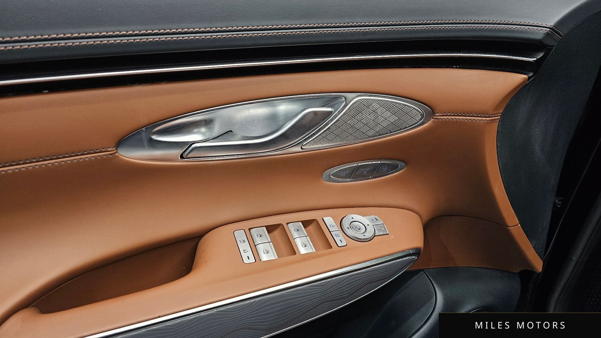 Genesis GV70 2021 — миниатюра 23