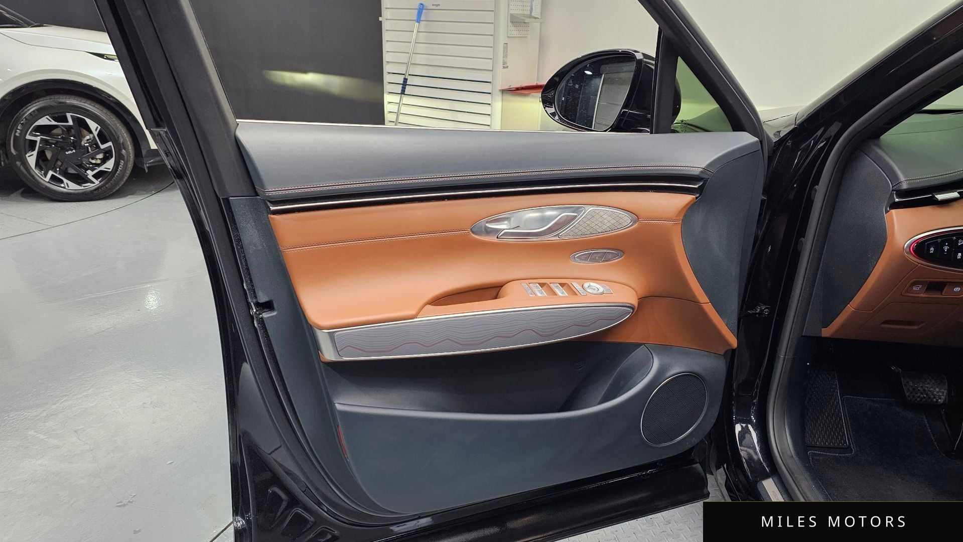 Genesis GV70 2021 — миниатюра 14