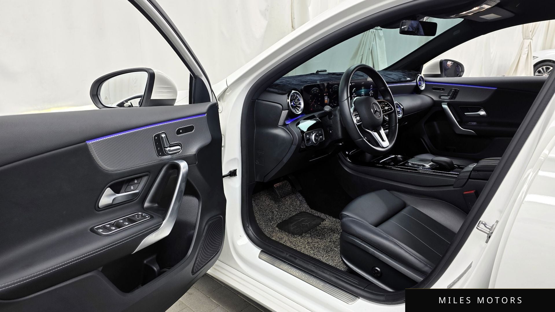 Mercedes-Benz A-Class W177 2023 — миниатюра 10