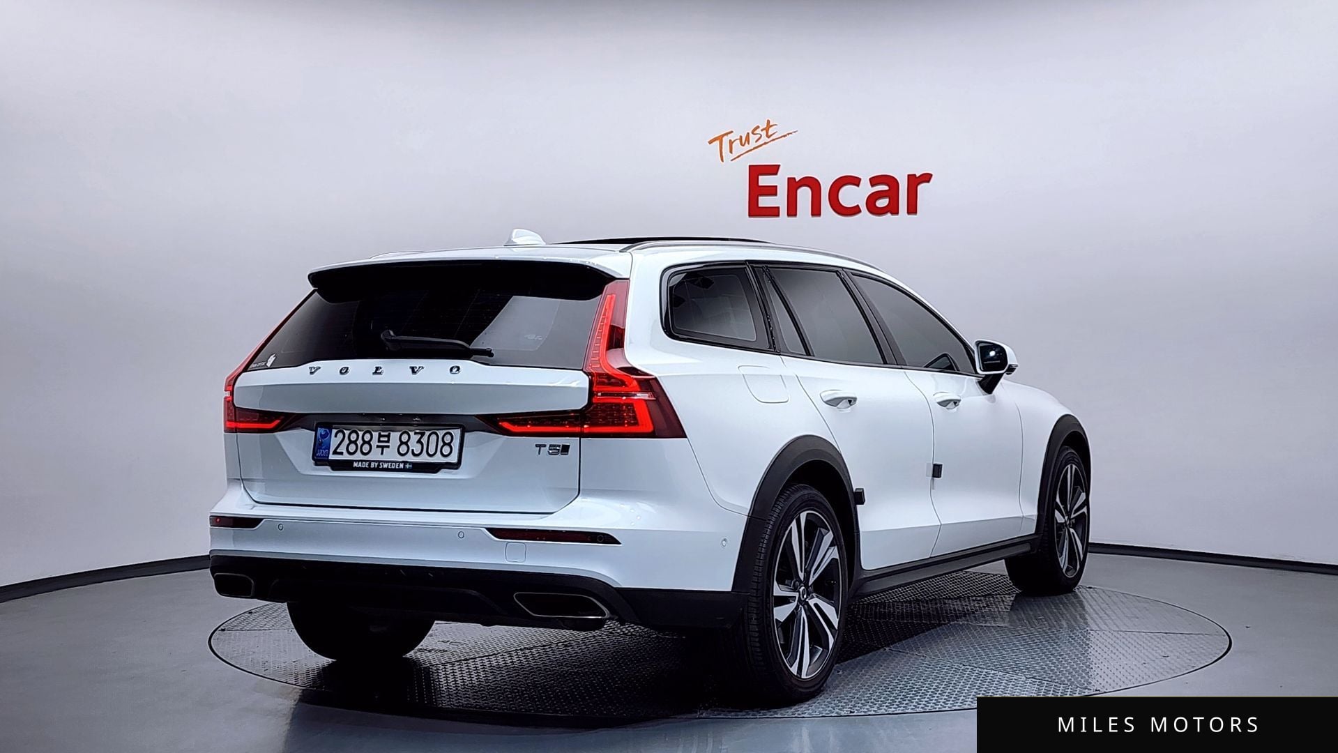 Volvo V60 2020 — миниатюра 2