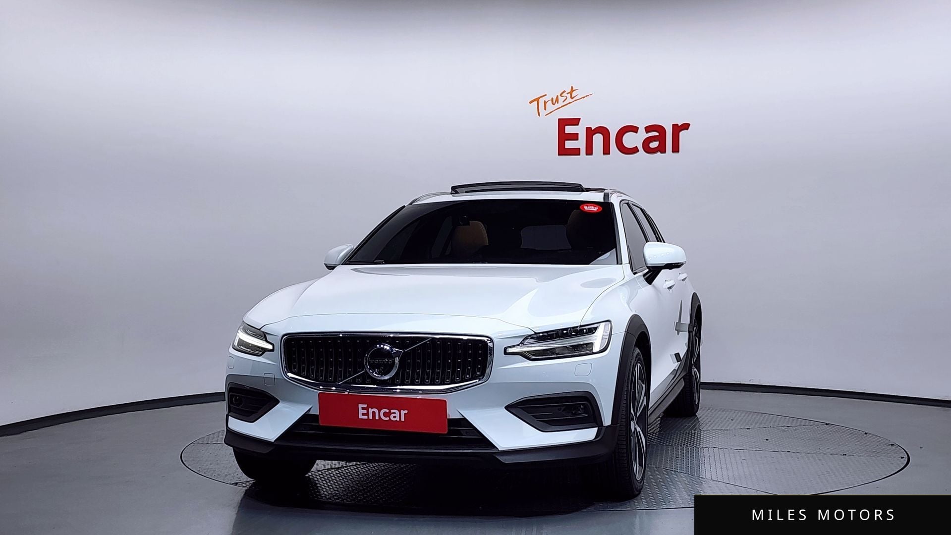 Volvo V60 2020 — миниатюра 3