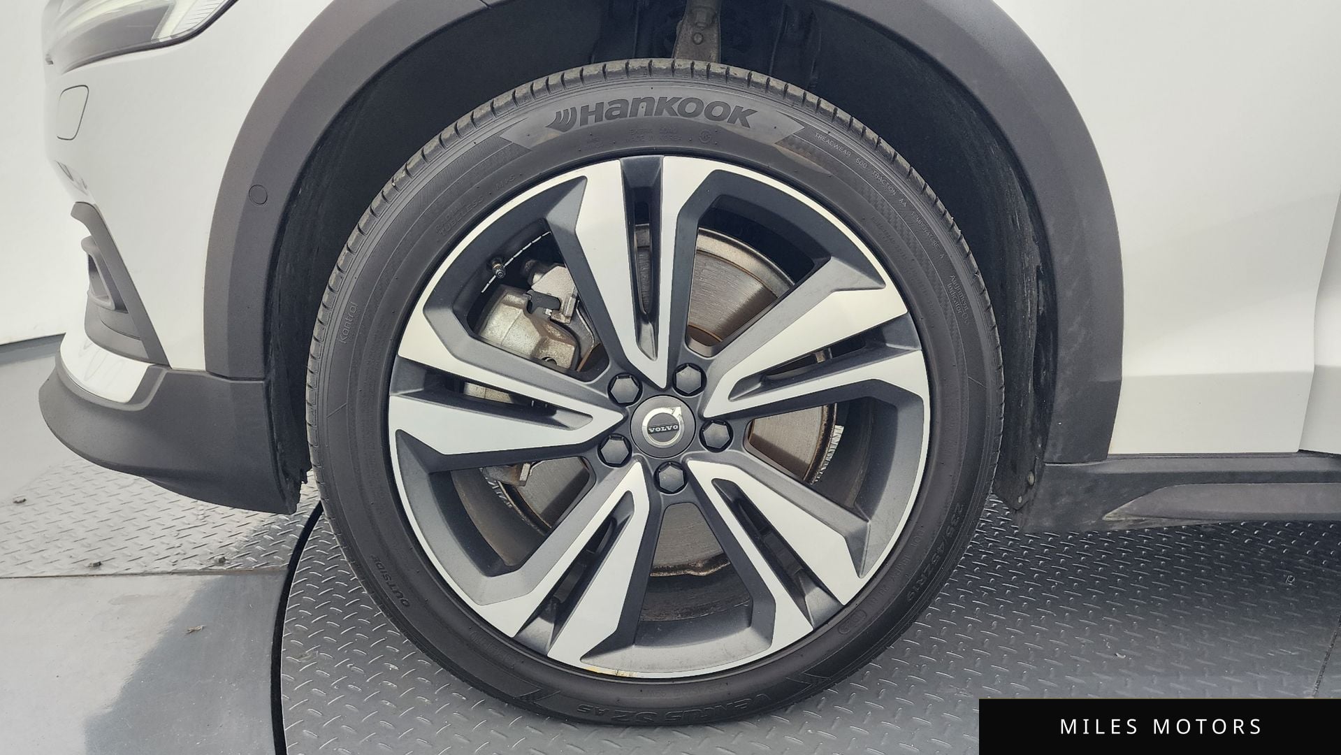 Volvo V60 2020 — миниатюра 5