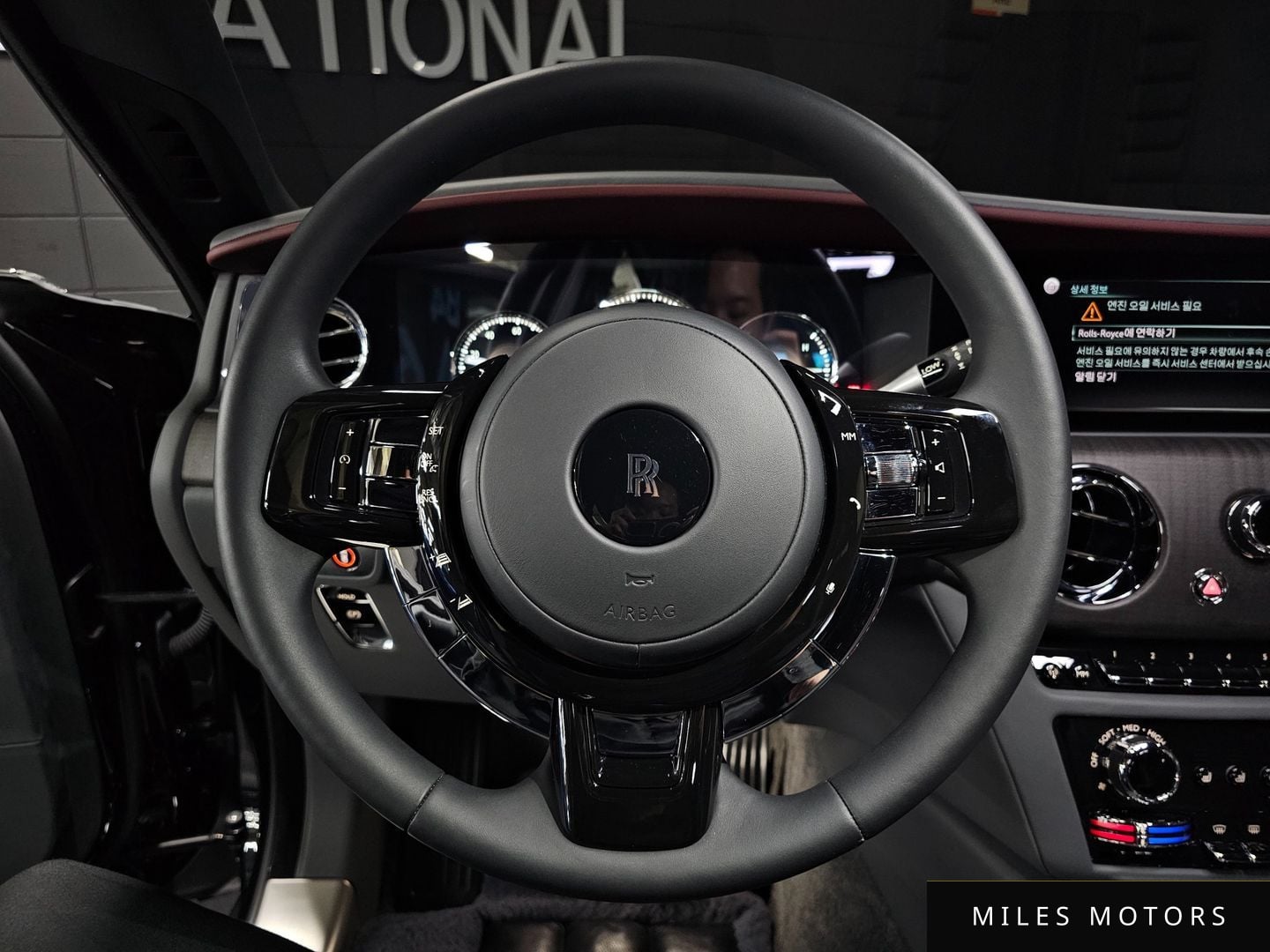 Rolls-Royce Ghost 2022 — миниатюра 11