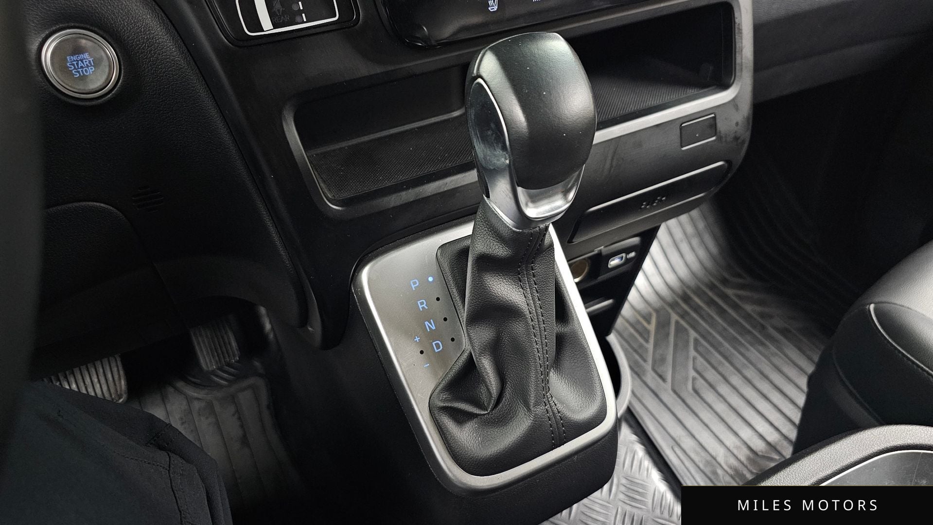 Hyundai Staria 2022 — миниатюра 12