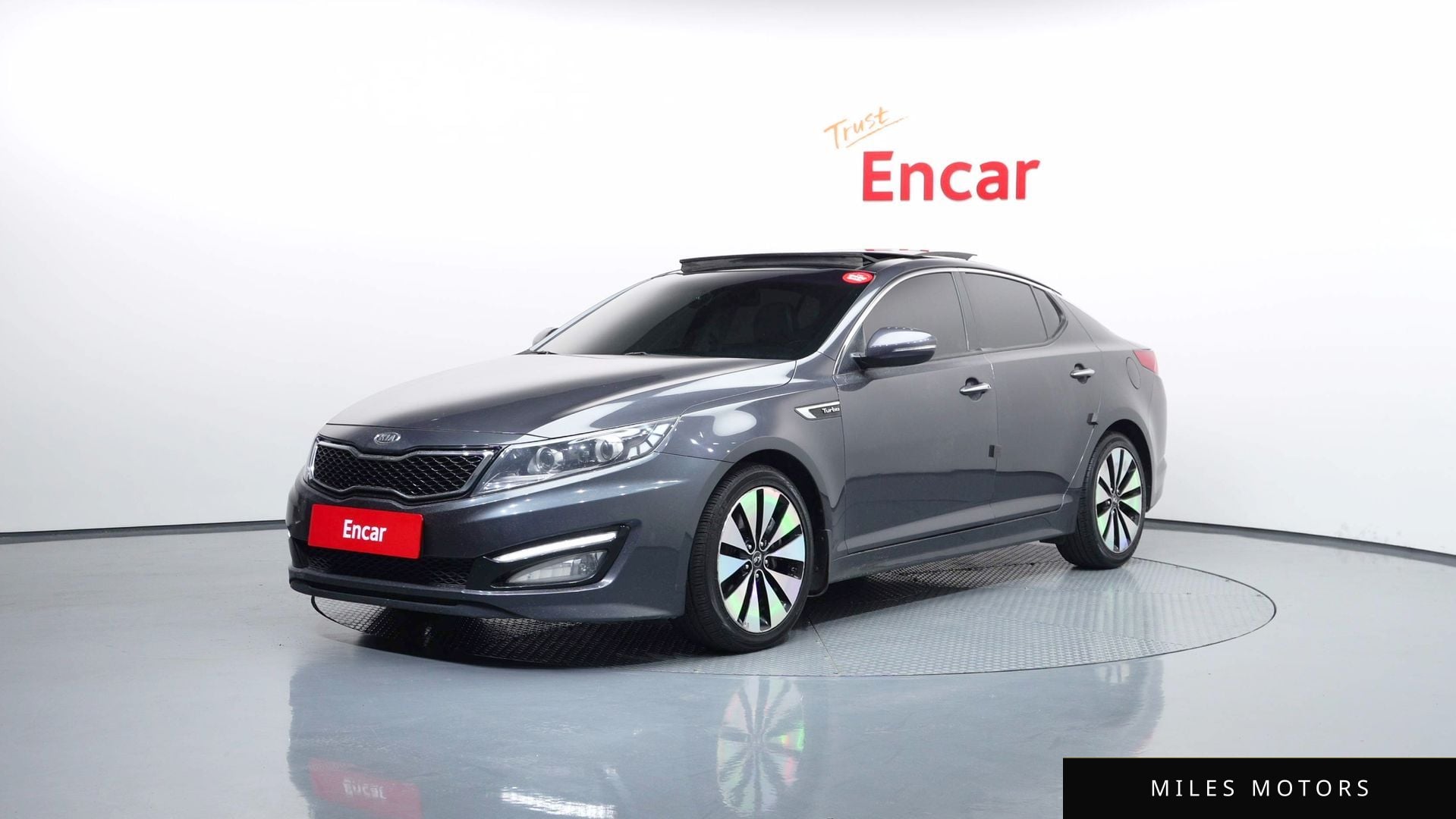 Kia K5 2012 — фото 1 из 12