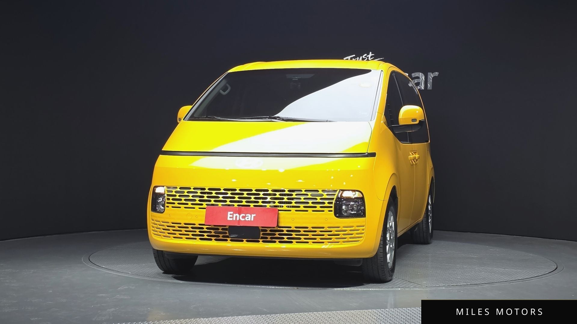 Hyundai Staria 2025 — миниатюра 3