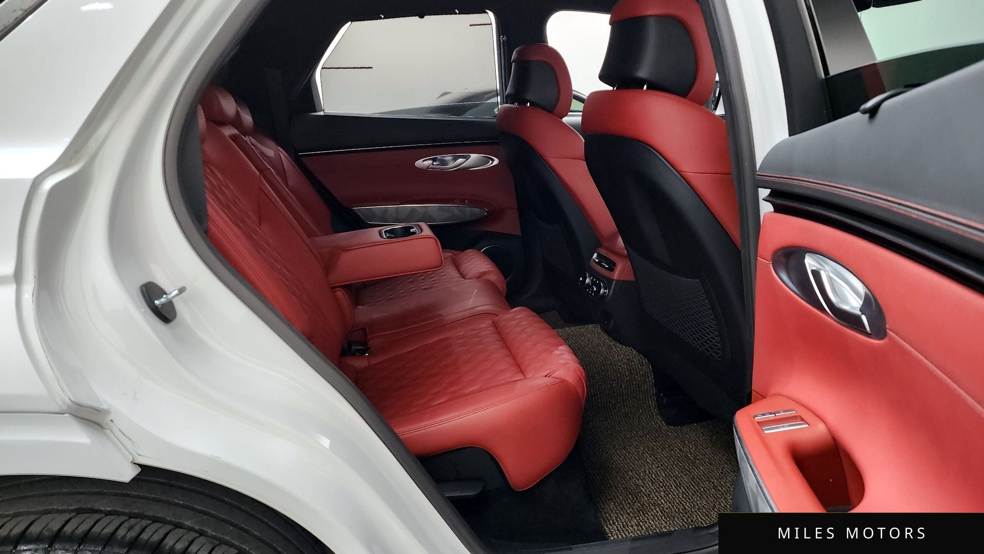 Genesis GV70 2021 — миниатюра 18