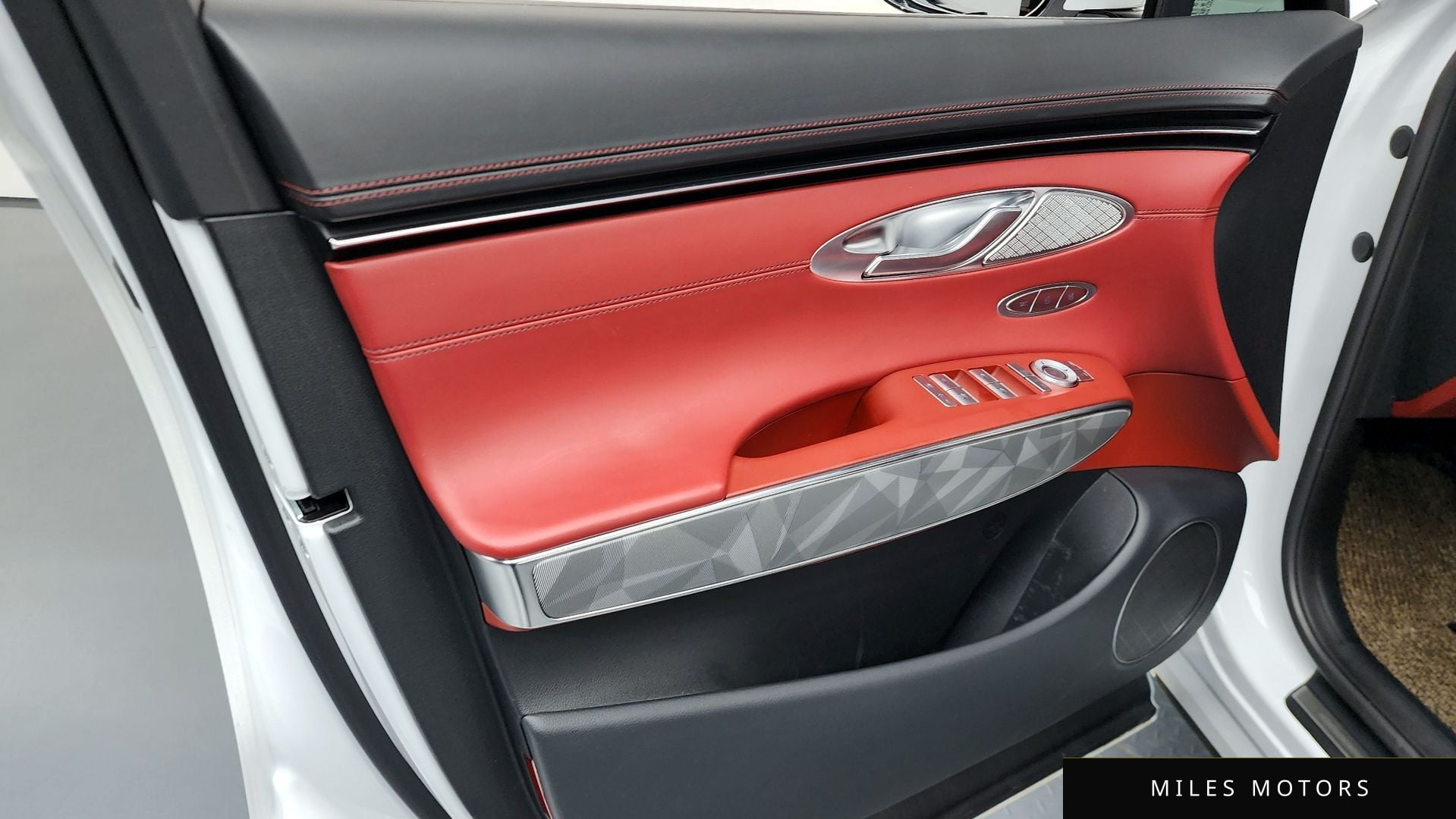 Genesis GV70 2021 — миниатюра 13