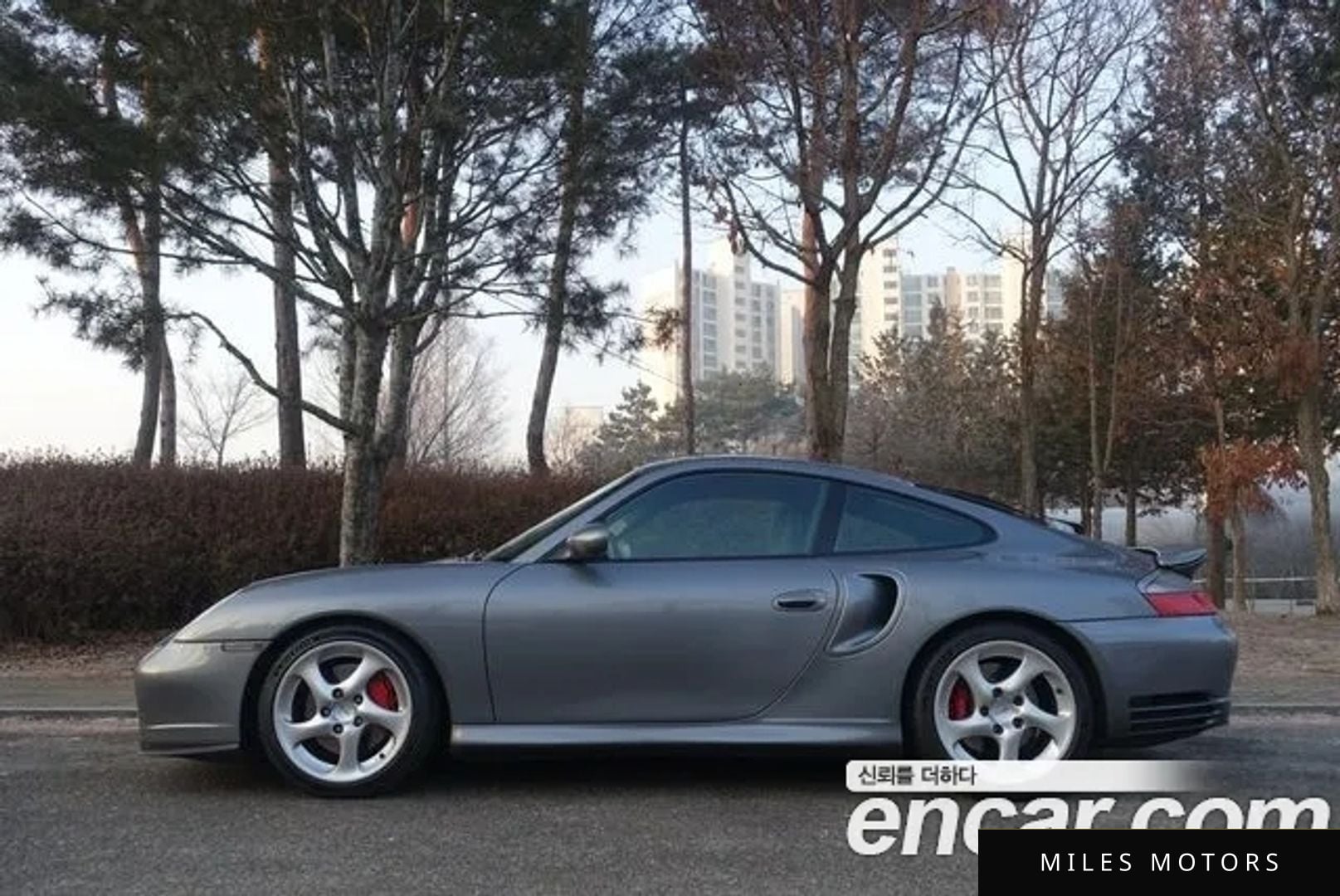 Porsche 911 2004 — миниатюра 8