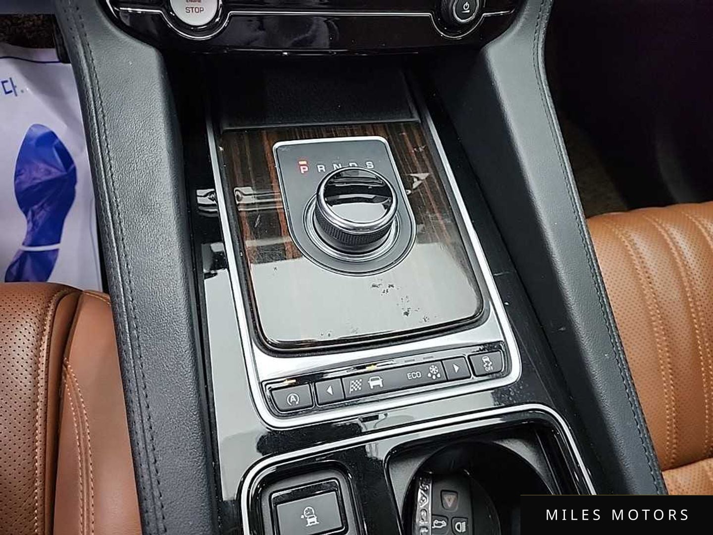Jaguar F-PACE 2017 — миниатюра 8