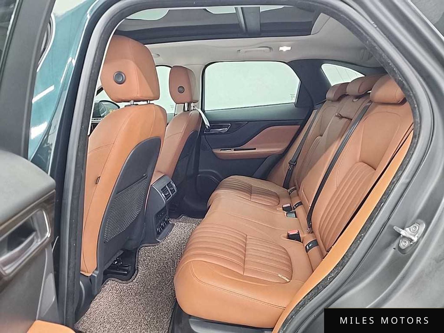 Jaguar F-PACE 2017 — миниатюра 12