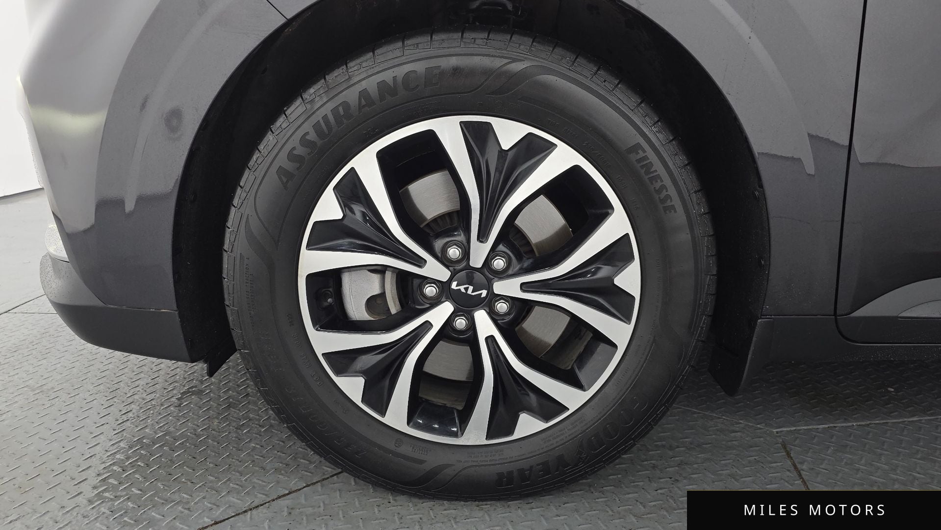 Kia Carnival 2023 — миниатюра 5