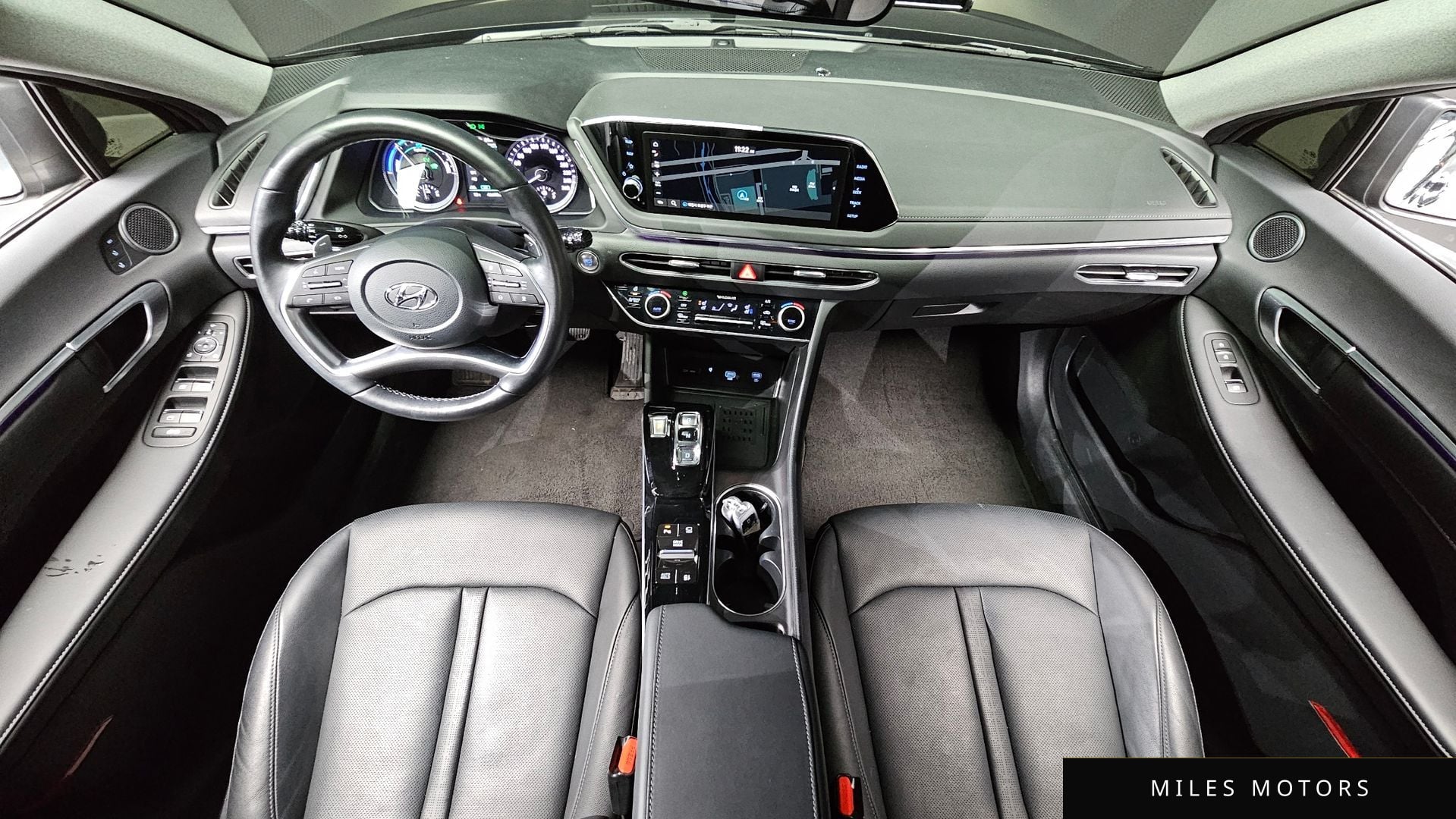 Hyundai Sonata 2022 — миниатюра 10