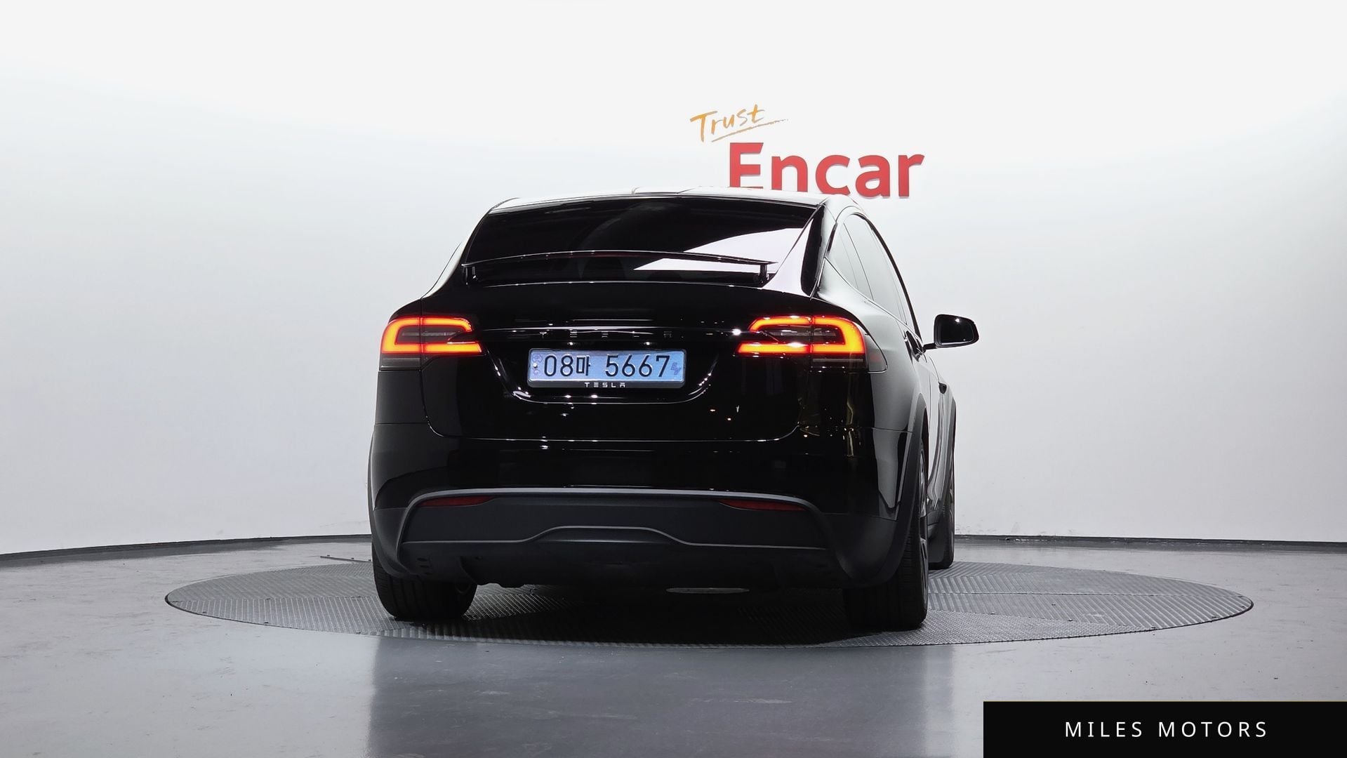 Tesla Model X 2024 — миниатюра 4