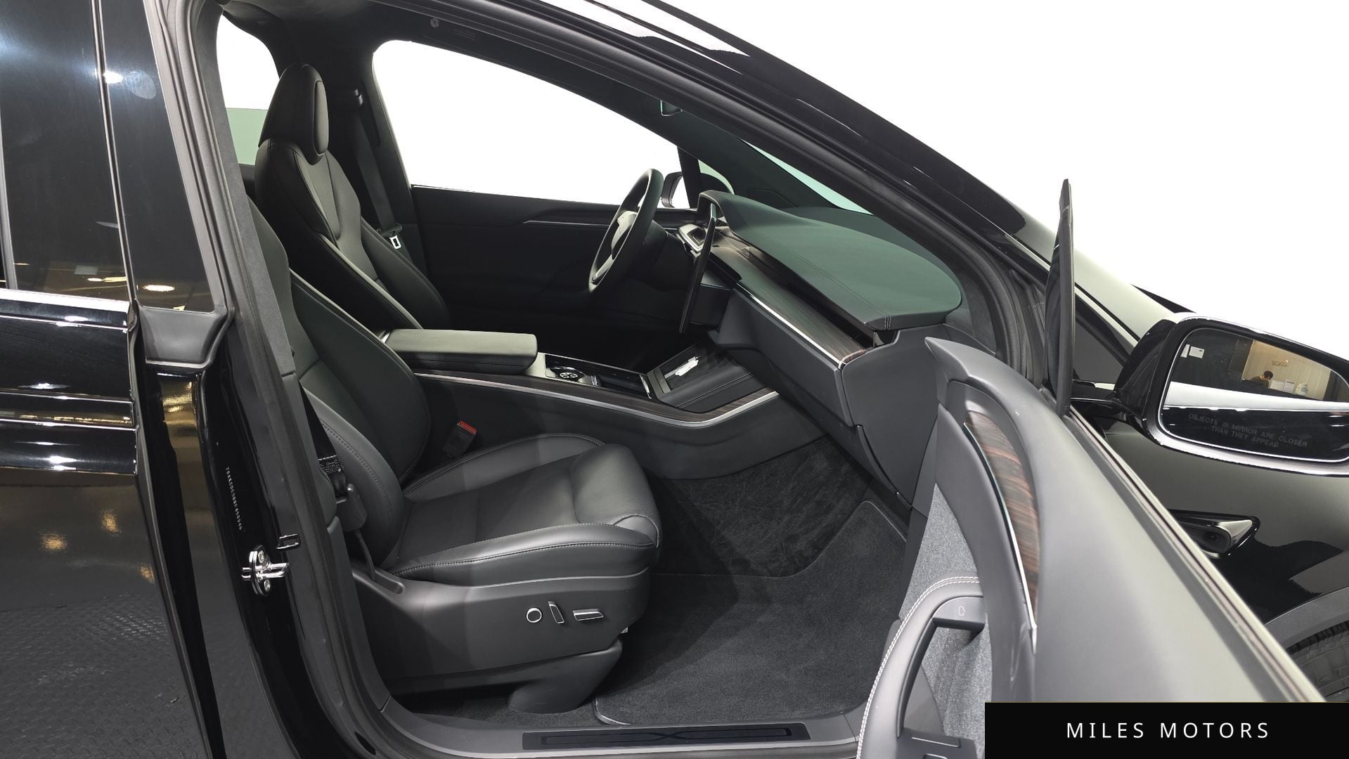 Tesla Model X 2024 — миниатюра 17