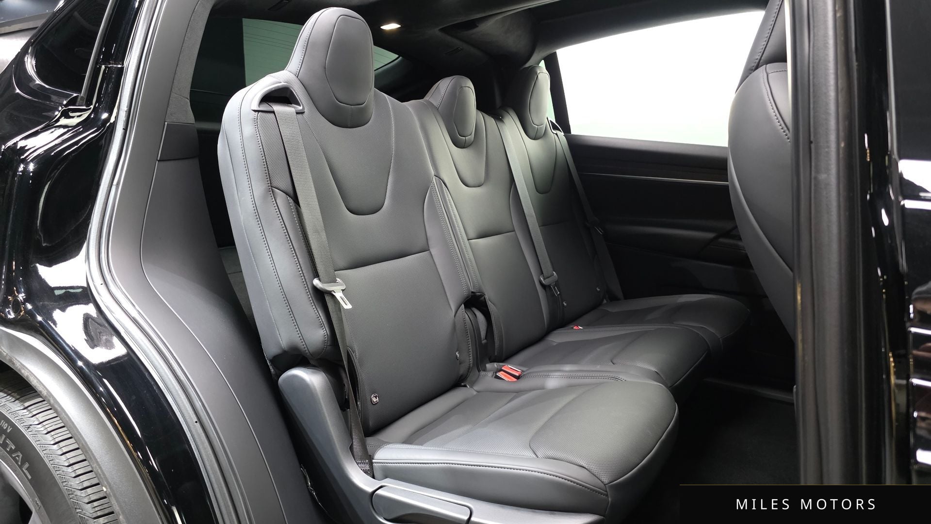 Tesla Model X 2024 — миниатюра 18