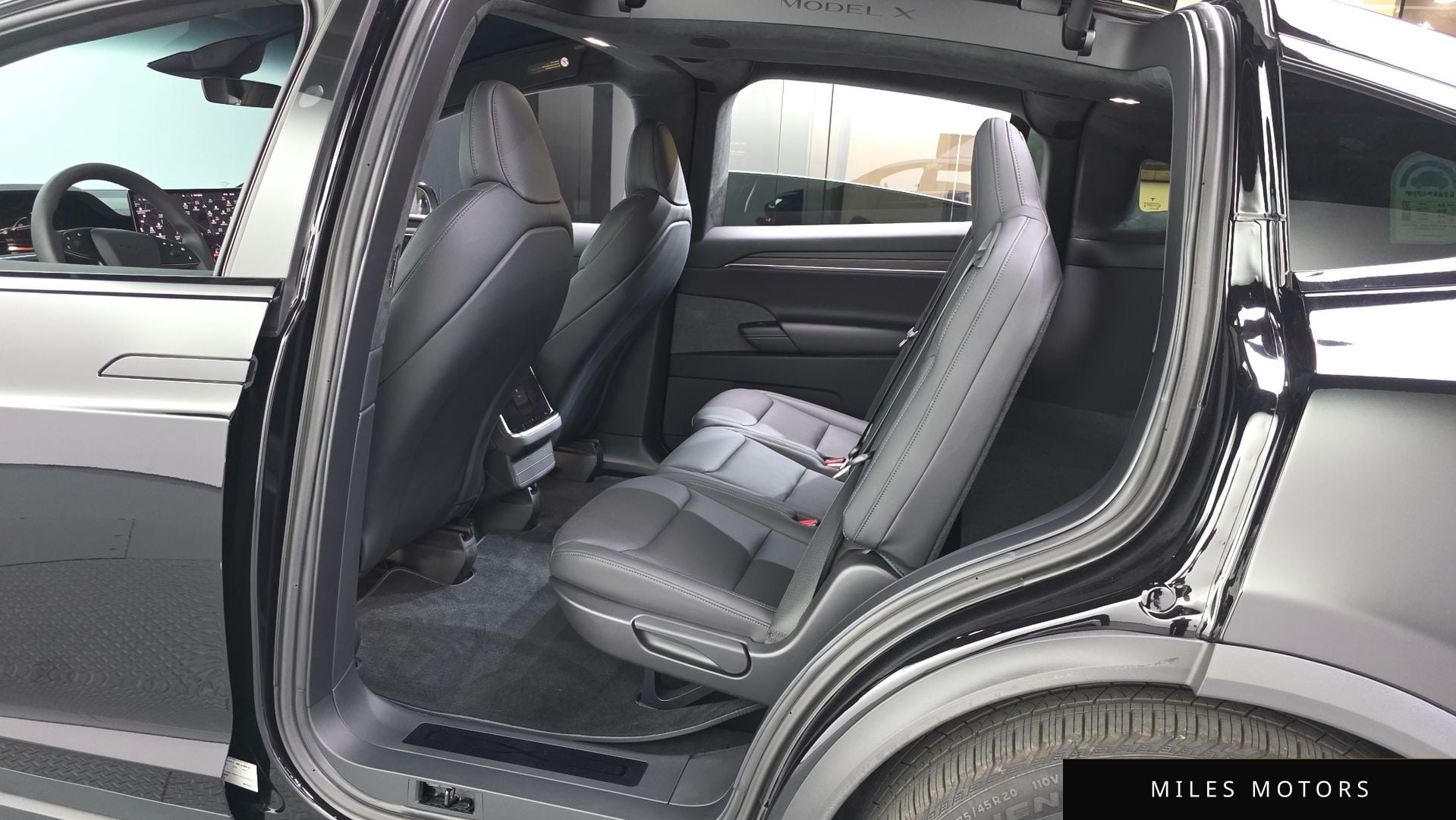 Tesla Model X 2024 — миниатюра 16