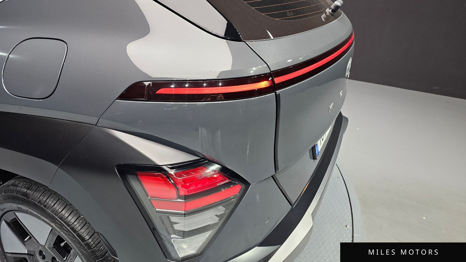 Hyundai Kona 2023 — миниатюра 9