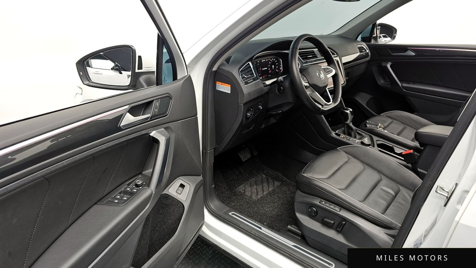 Volkswagen 티구안 2022 — миниатюра 13