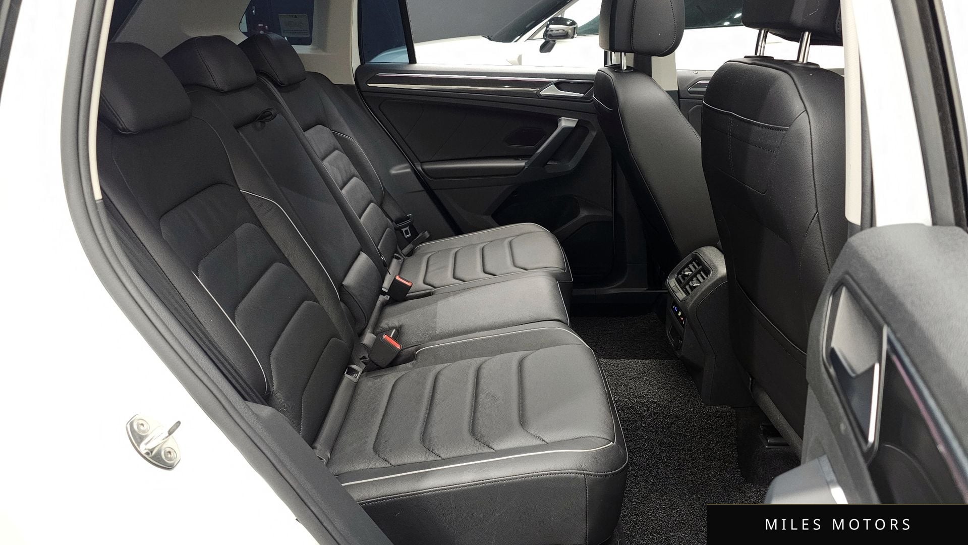 Volkswagen 티구안 2022 — миниатюра 17