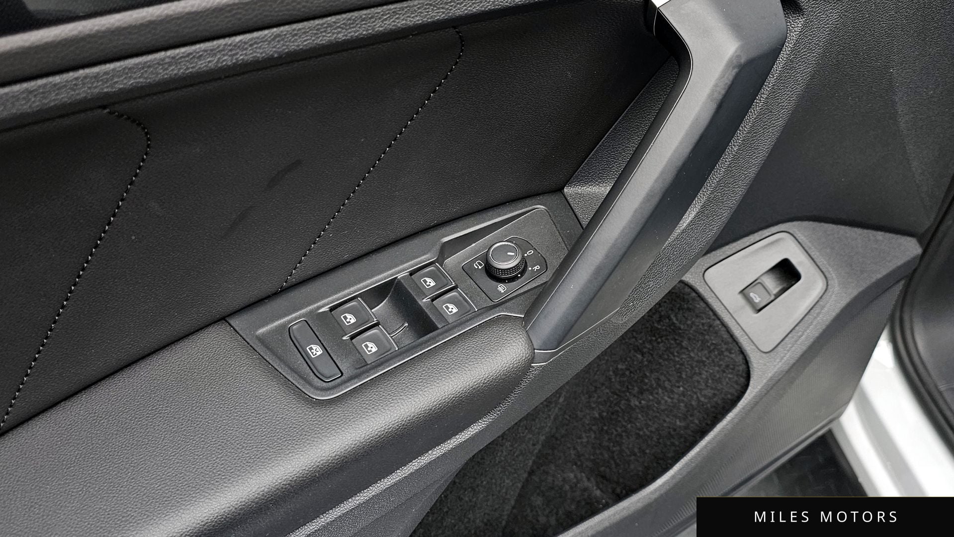 Volkswagen 티구안 2022 — миниатюра 28