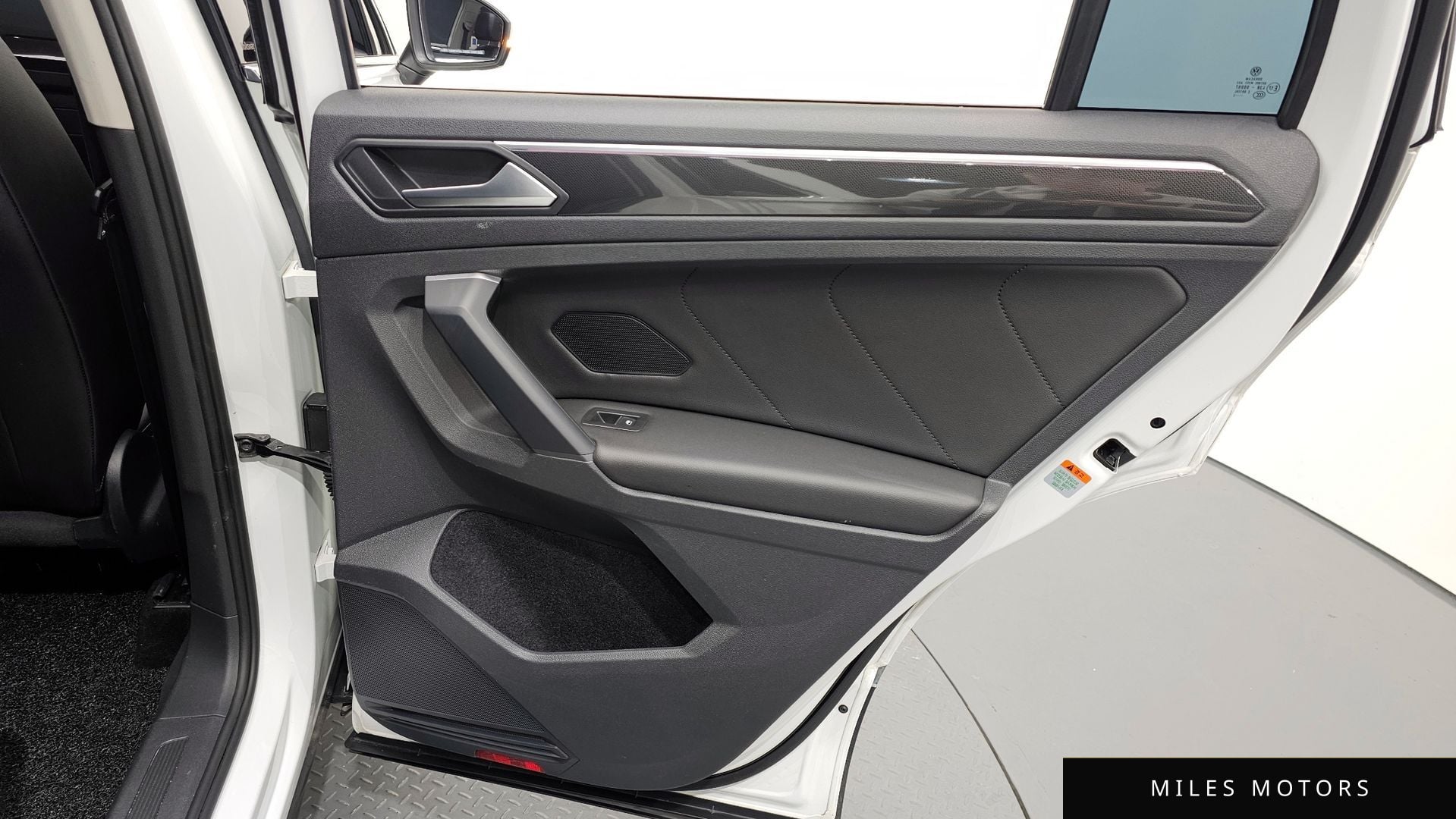 Volkswagen 티구안 2022 — миниатюра 31