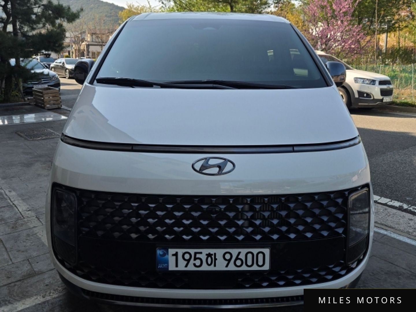Hyundai Staria 2024 — фото 1 из 12