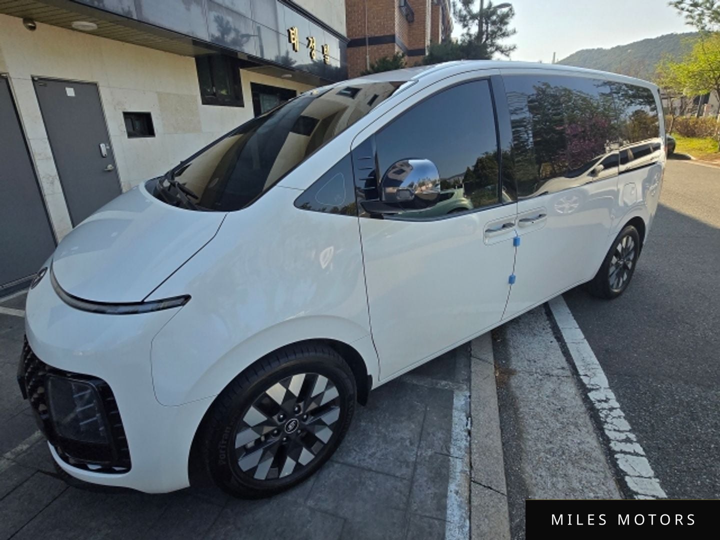 Hyundai Staria 2024 — миниатюра 2