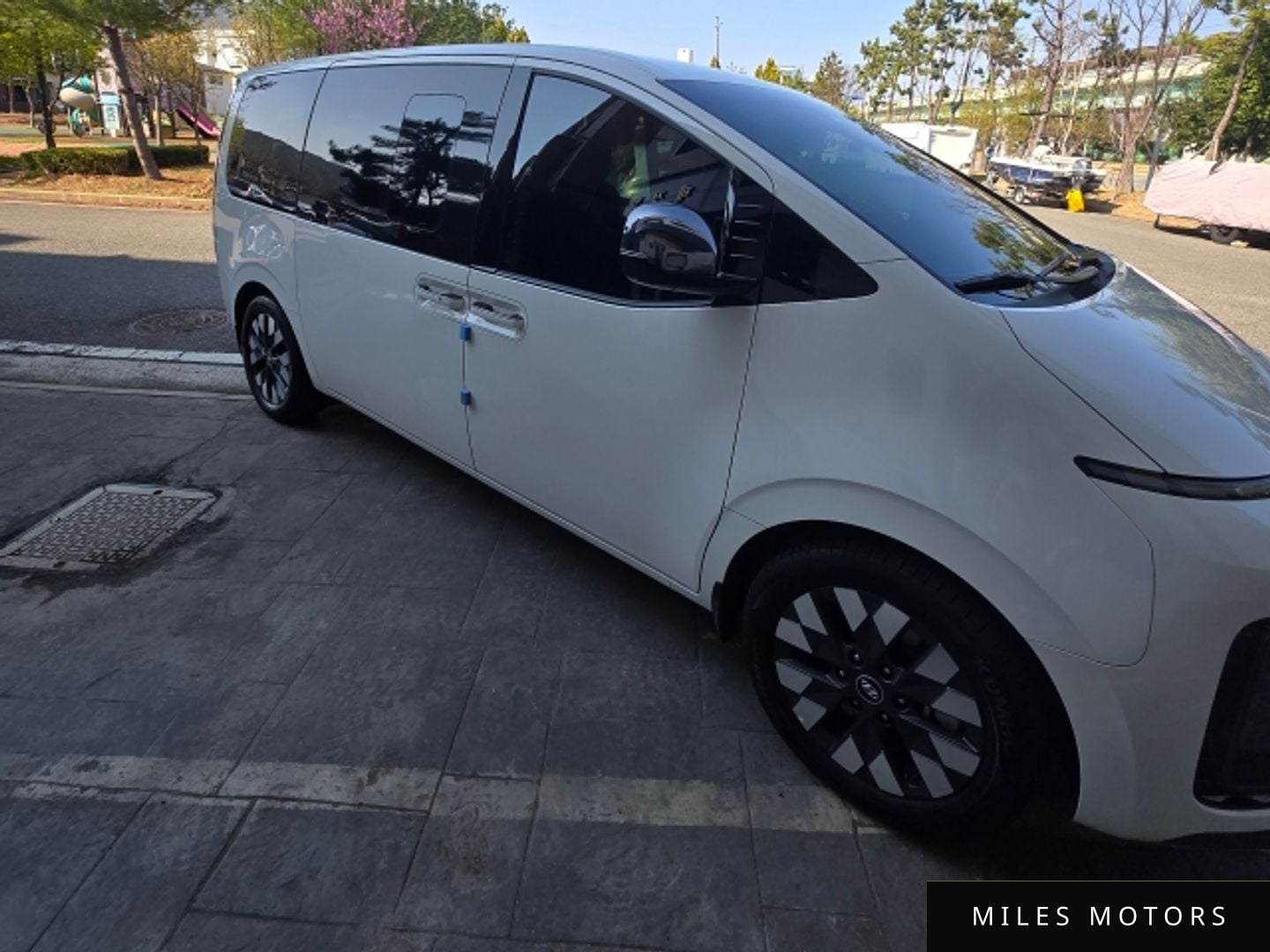 Hyundai Staria 2024 — миниатюра 3