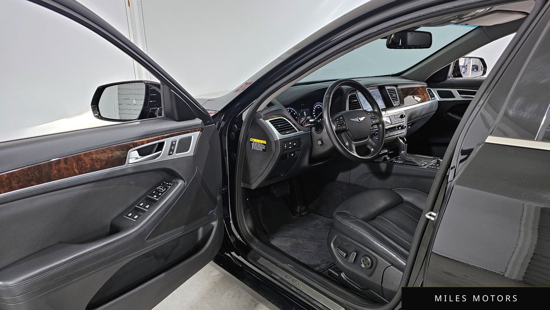 Hyundai Genesis 2014 — миниатюра 10