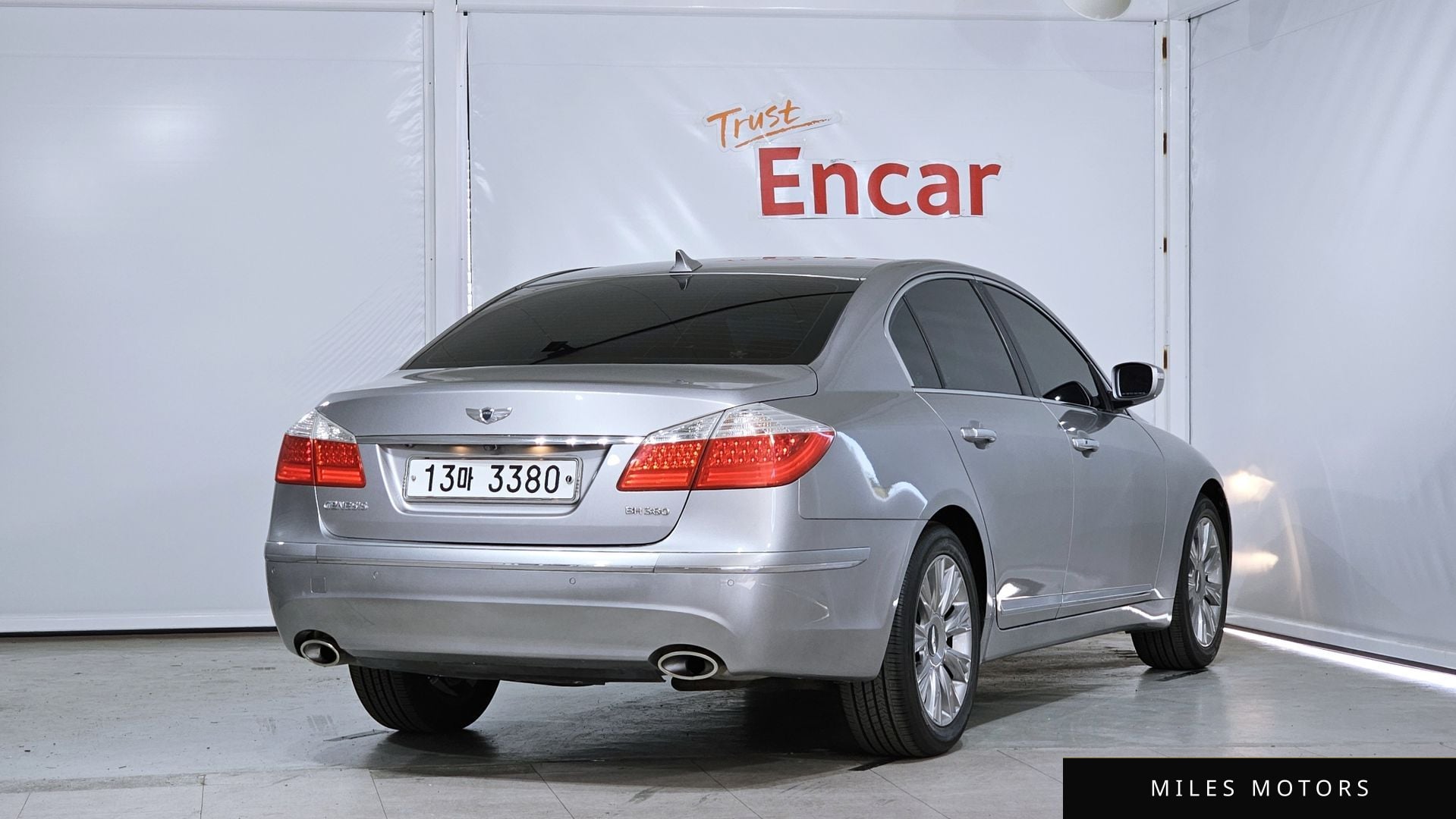 Hyundai Genesis 2009 — миниатюра 2