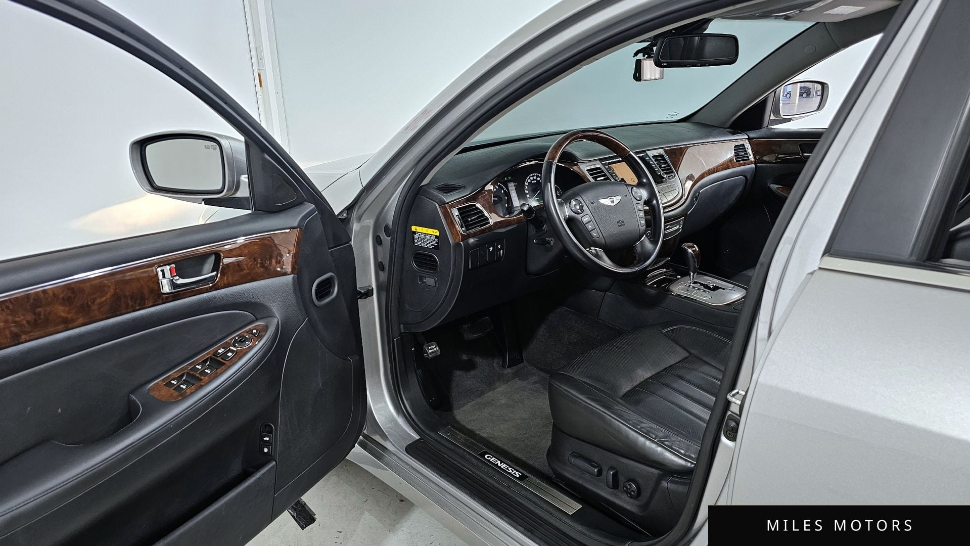 Hyundai Genesis 2009 — миниатюра 10