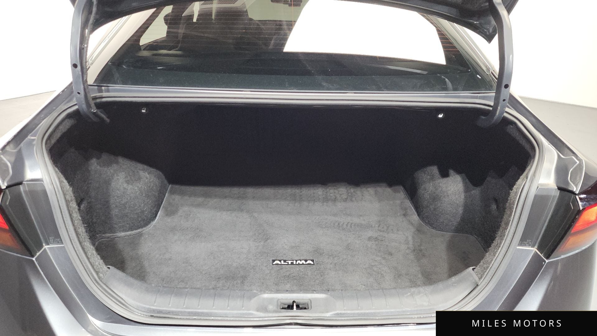 Nissan Altima 2019 — миниатюра 23
