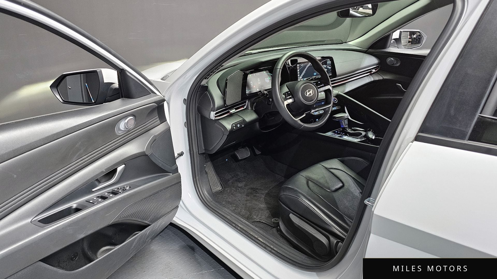Hyundai 뉴 아반떼 하이브리드 (CN7) 2025 — миниатюра 13