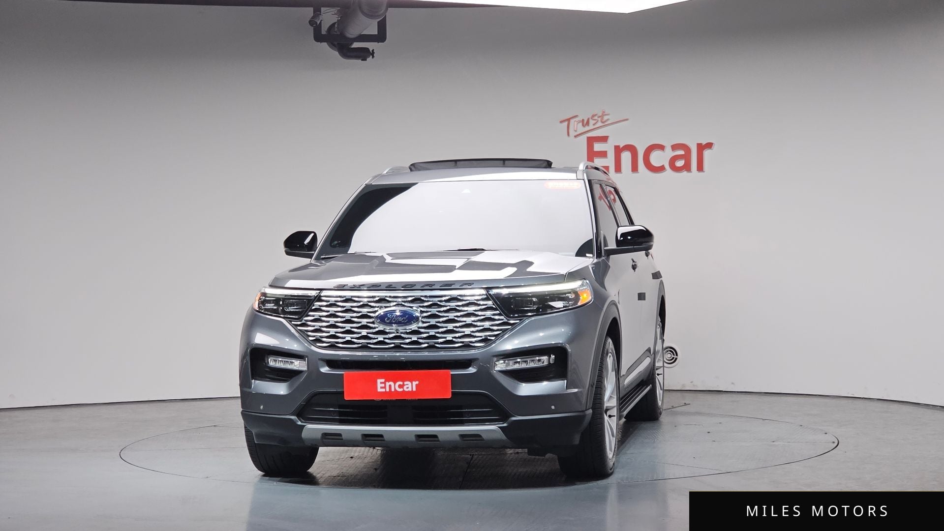 Ford Explorer 2022 — миниатюра 2