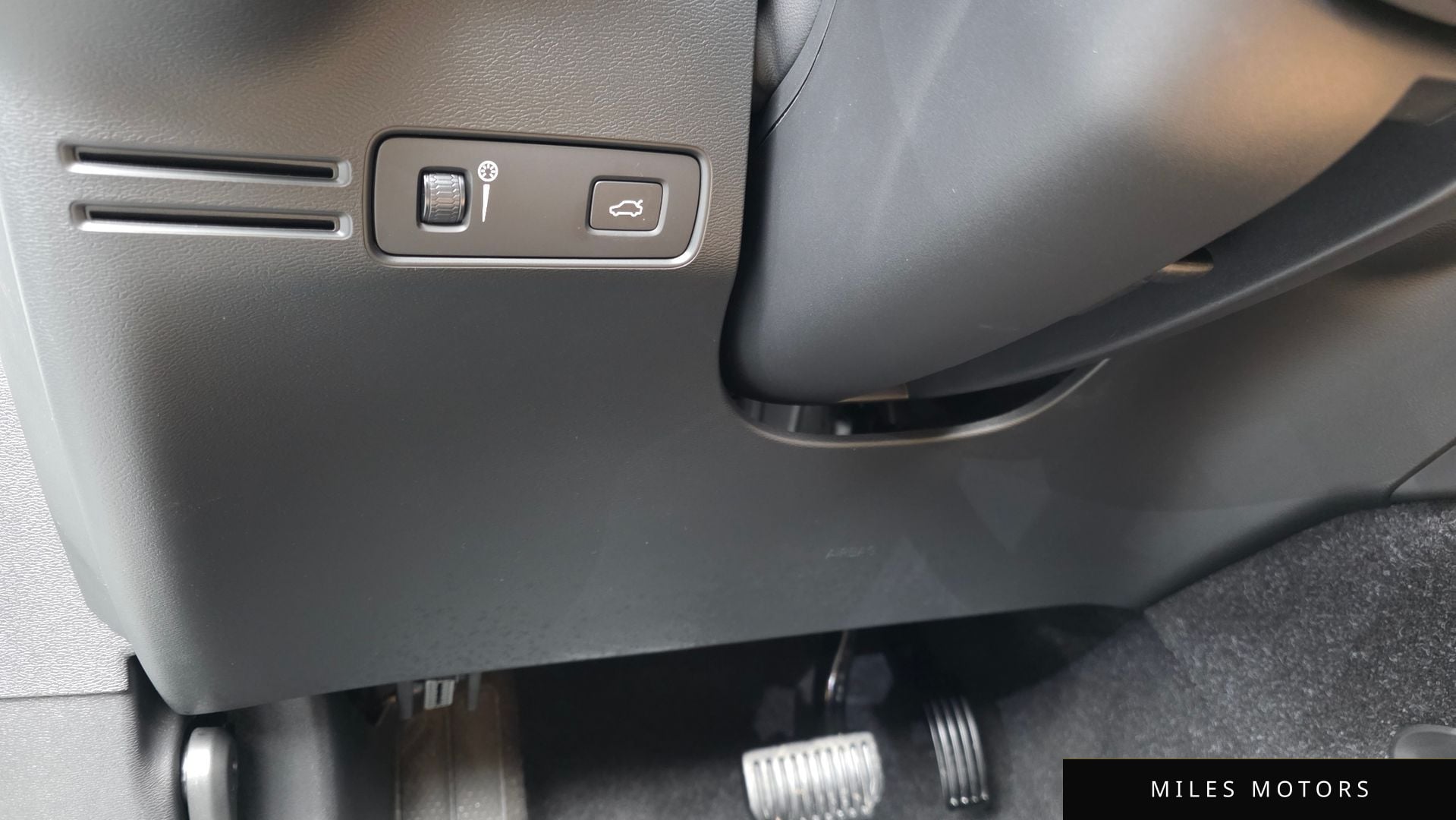 Volvo XC40 2021 — миниатюра 32