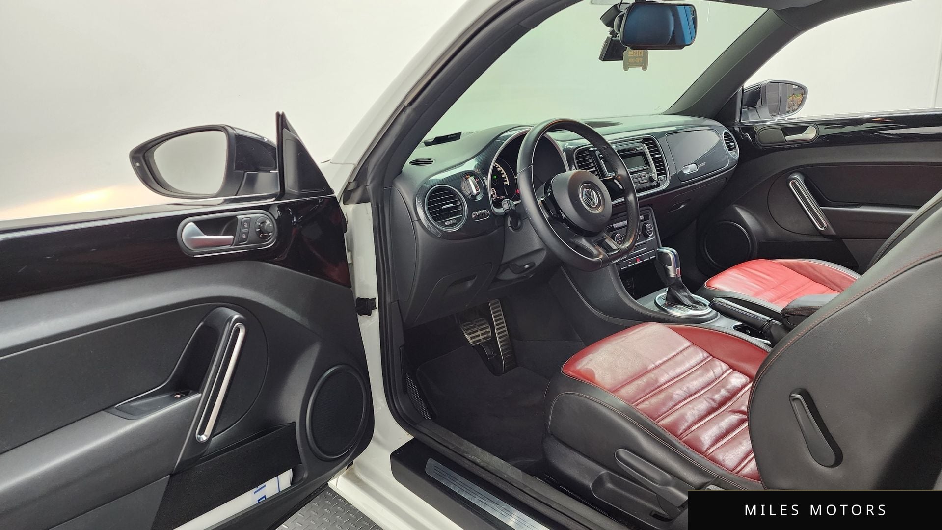 Volkswagen Beetle 2015 — миниатюра 10