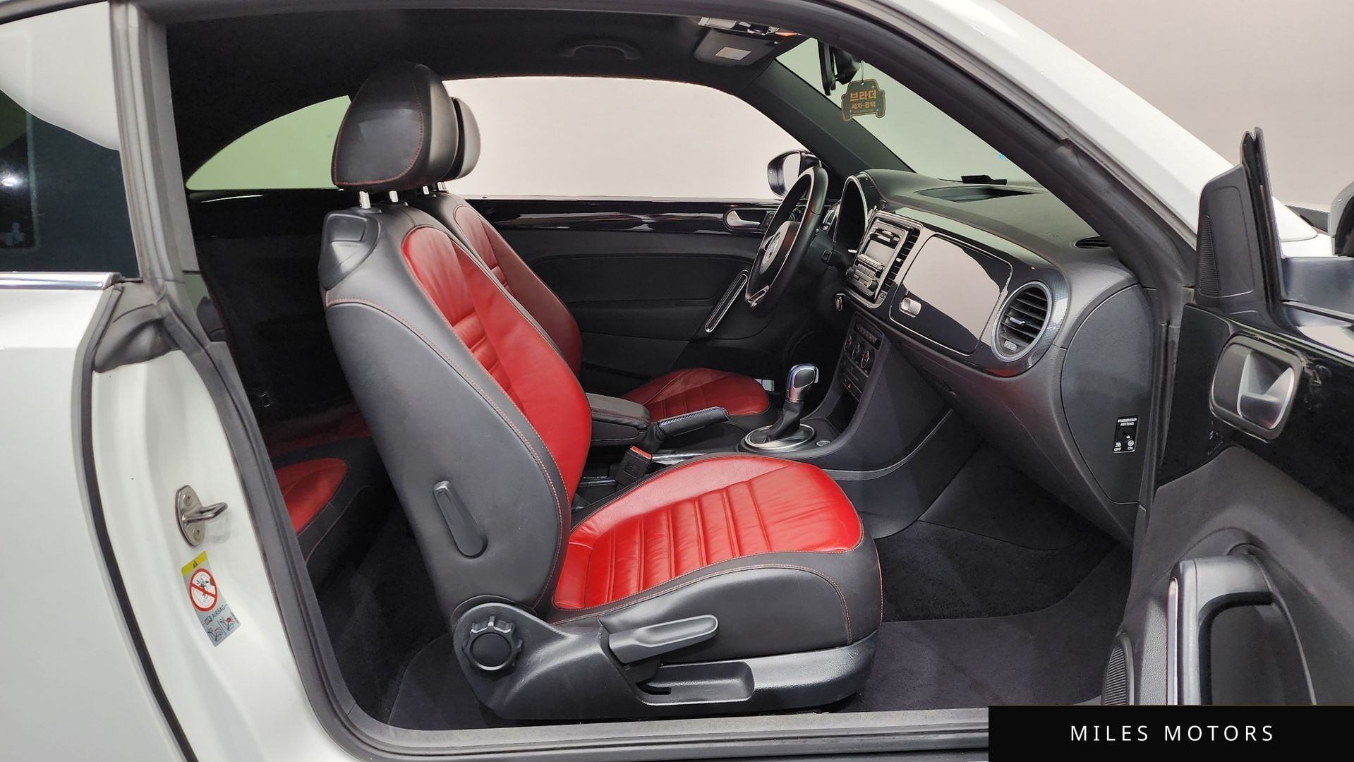 Volkswagen Beetle 2015 — миниатюра 11