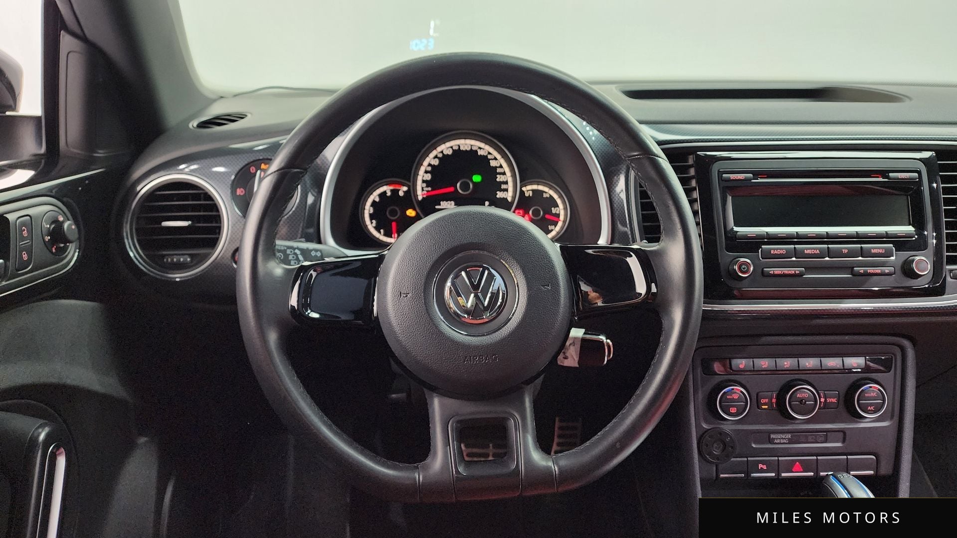 Volkswagen Beetle 2015 — миниатюра 12