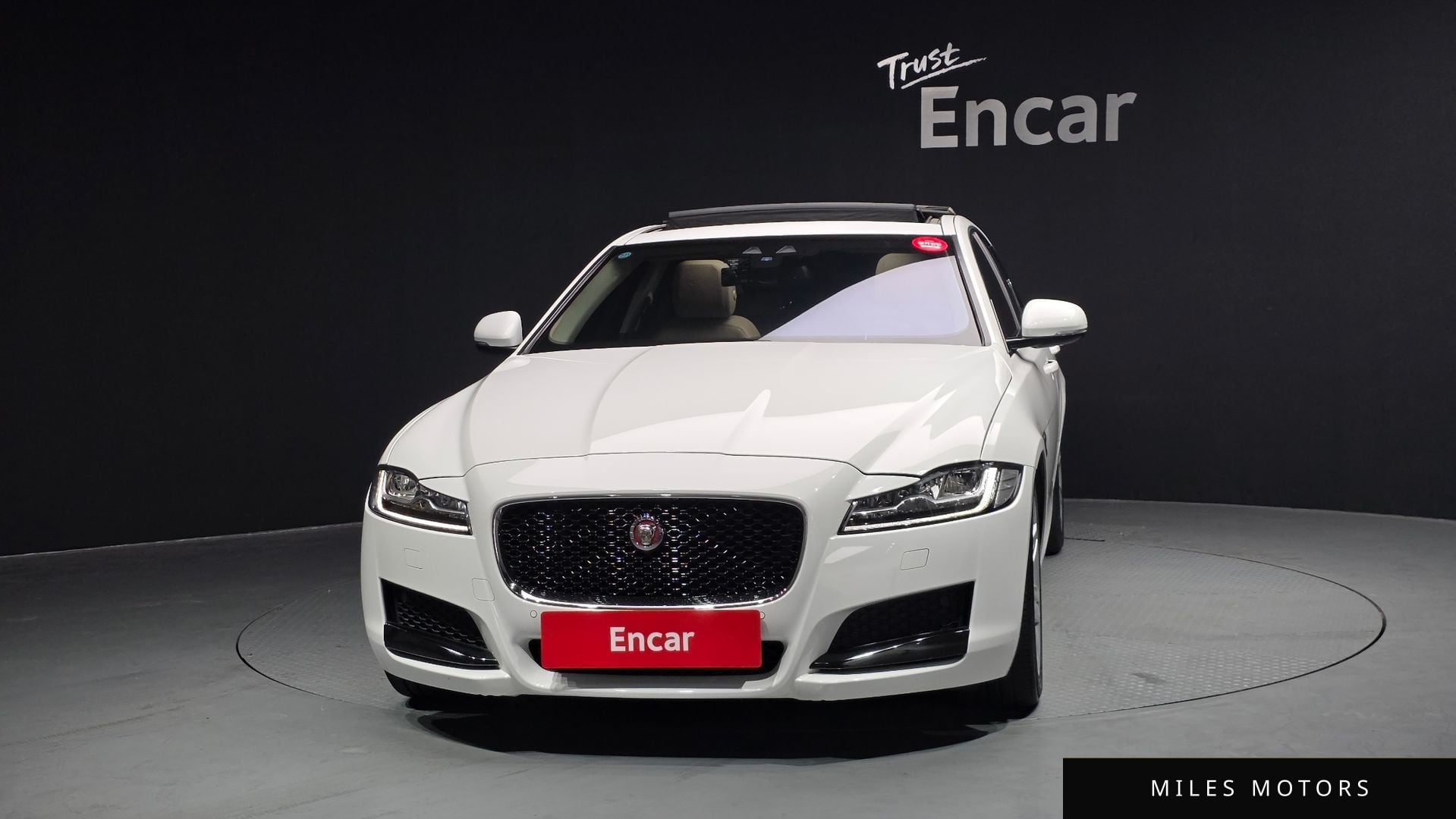 Jaguar XF (X260) 2017 — миниатюра 3