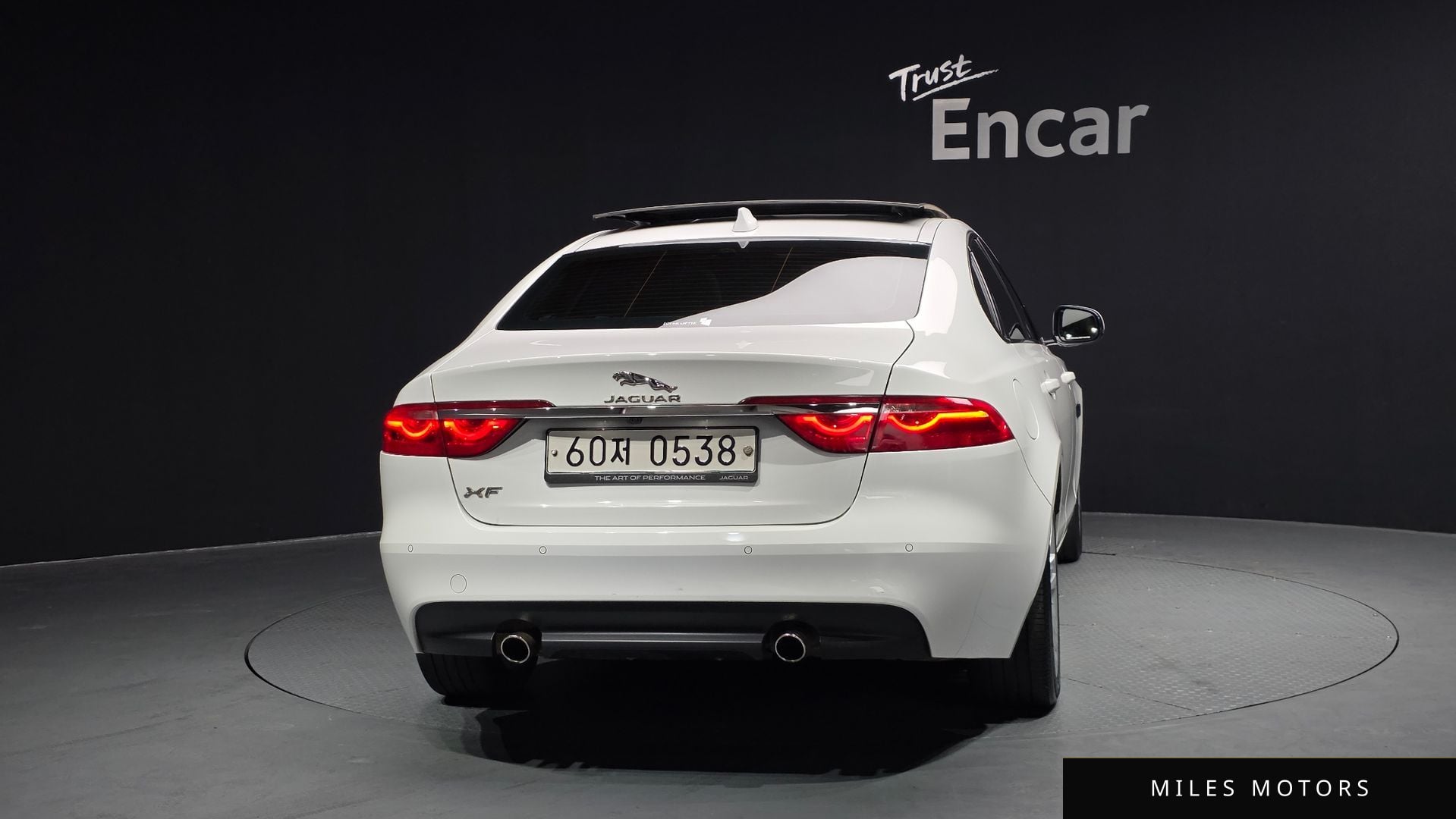 Jaguar XF (X260) 2017 — миниатюра 4