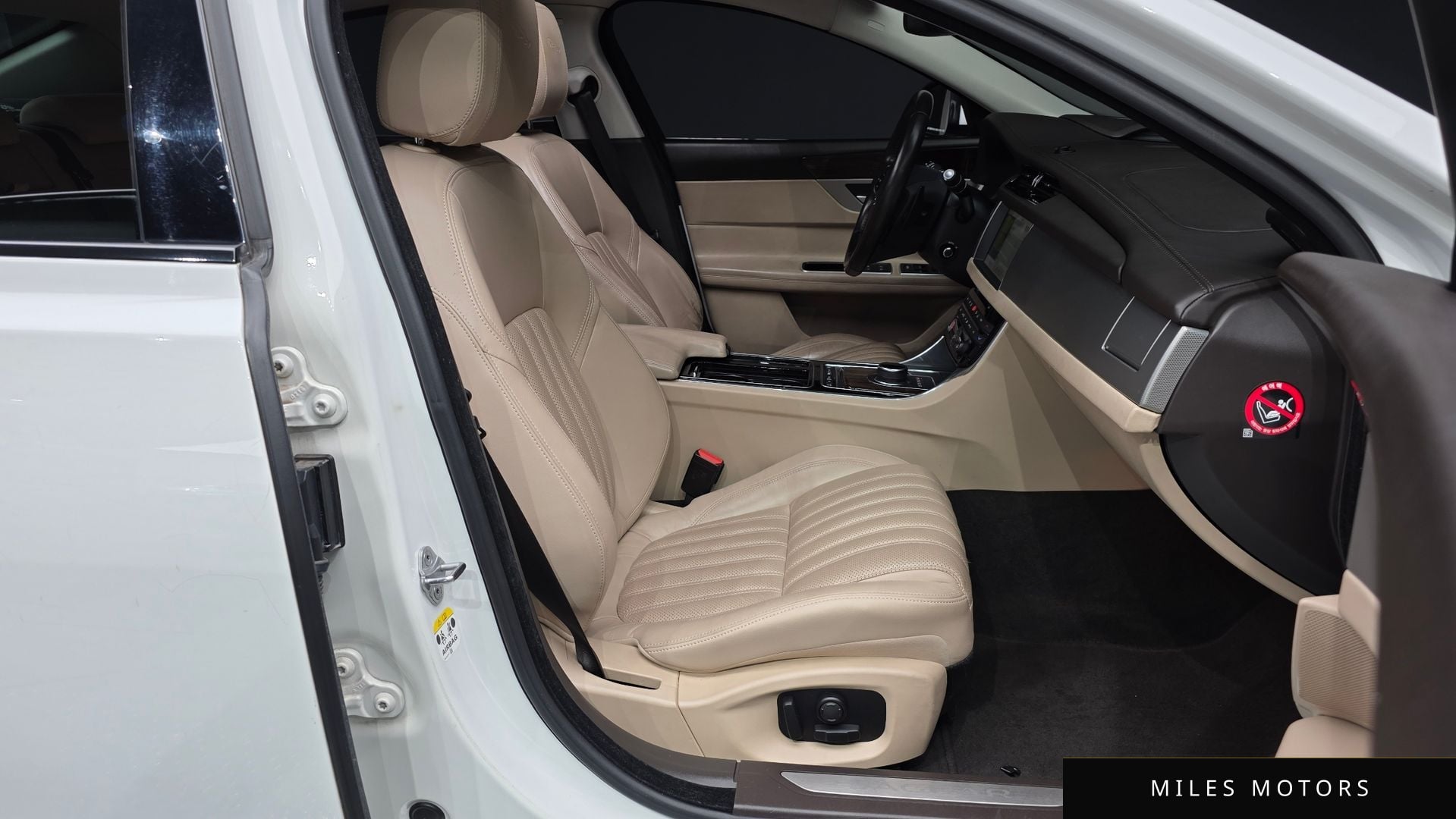 Jaguar XF (X260) 2017 — миниатюра 11