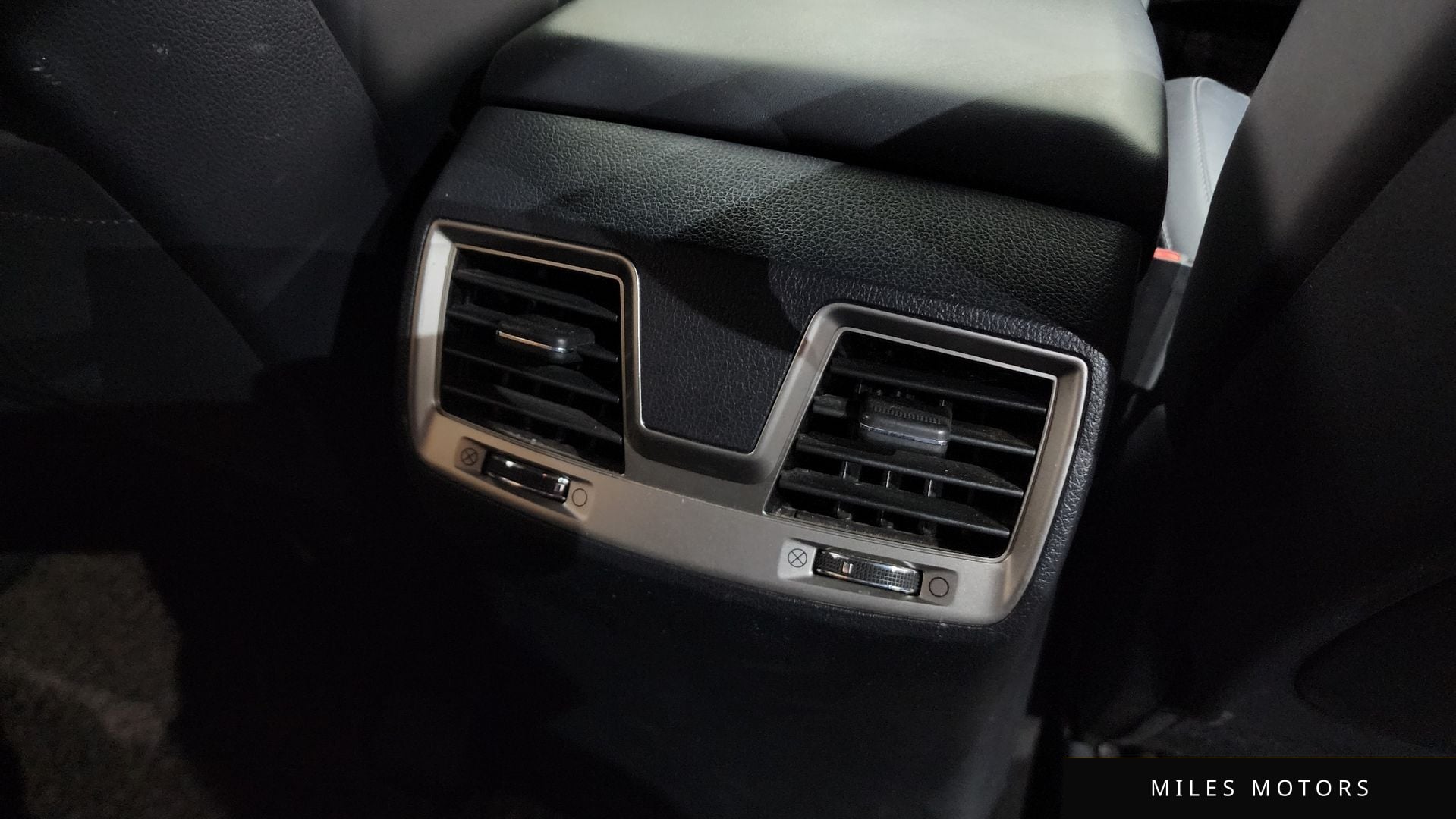 KG Mobility Rexton 2019 — миниатюра 31