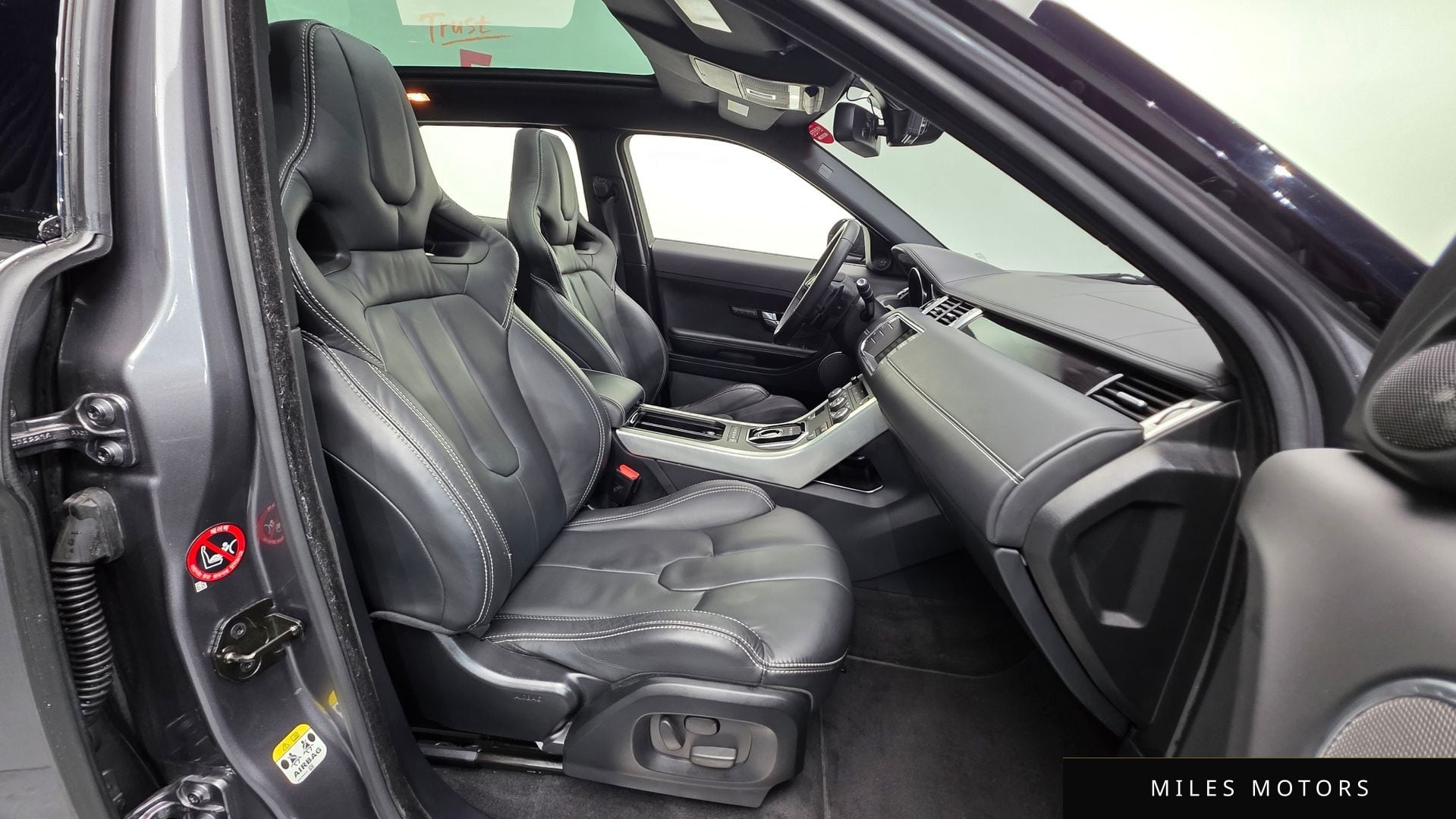 Land Rover Range Rover Evoque 2015 — миниатюра 10