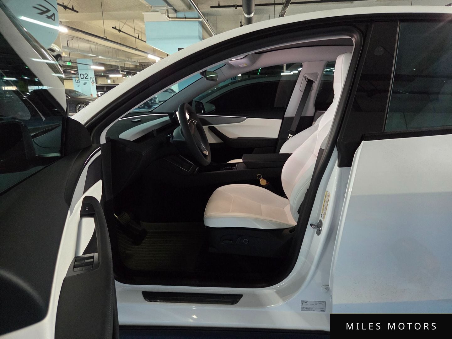 Tesla Model Y 2025 — фото 1 из 9