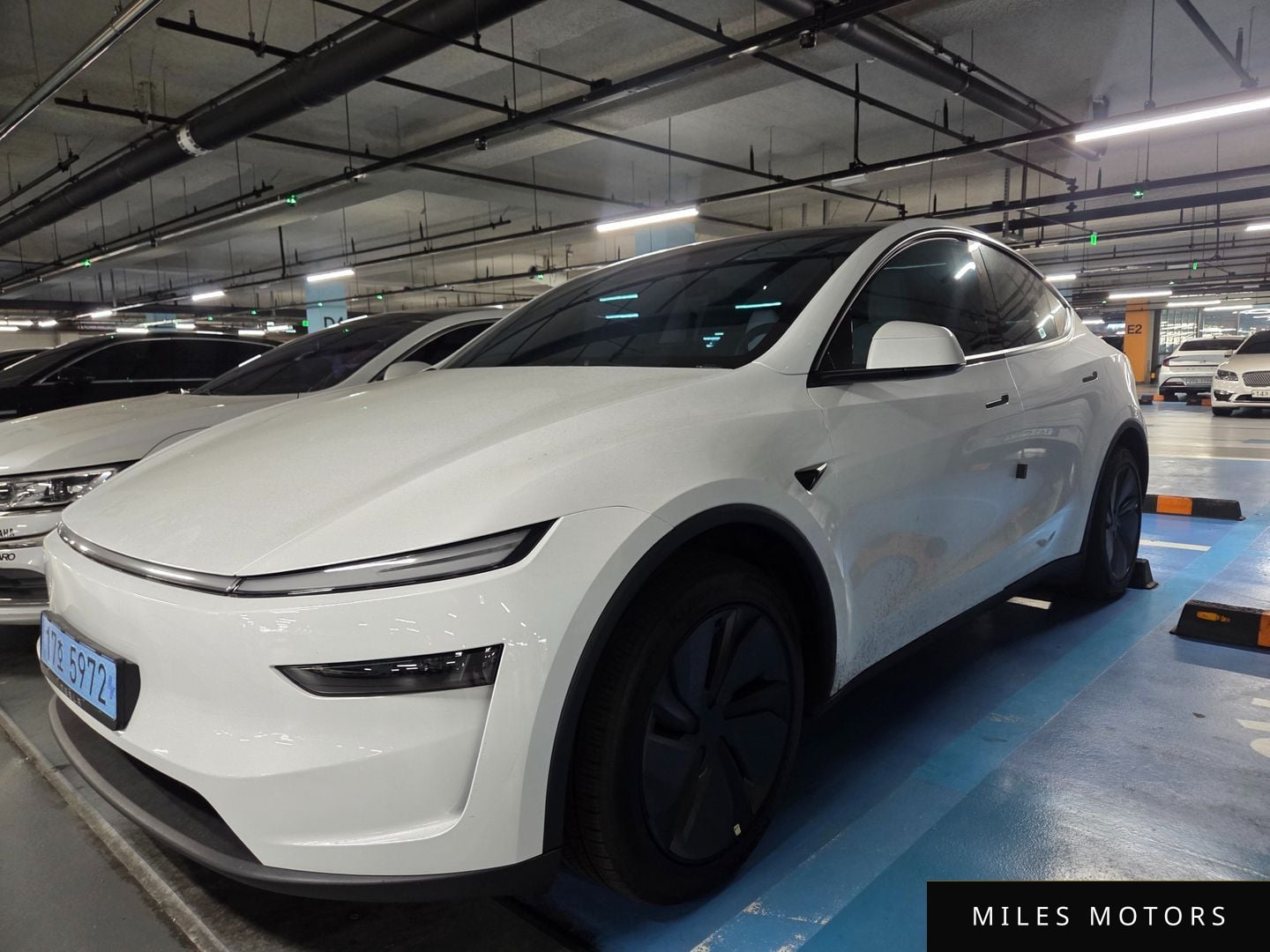 Tesla Model Y 2025 — миниатюра 4