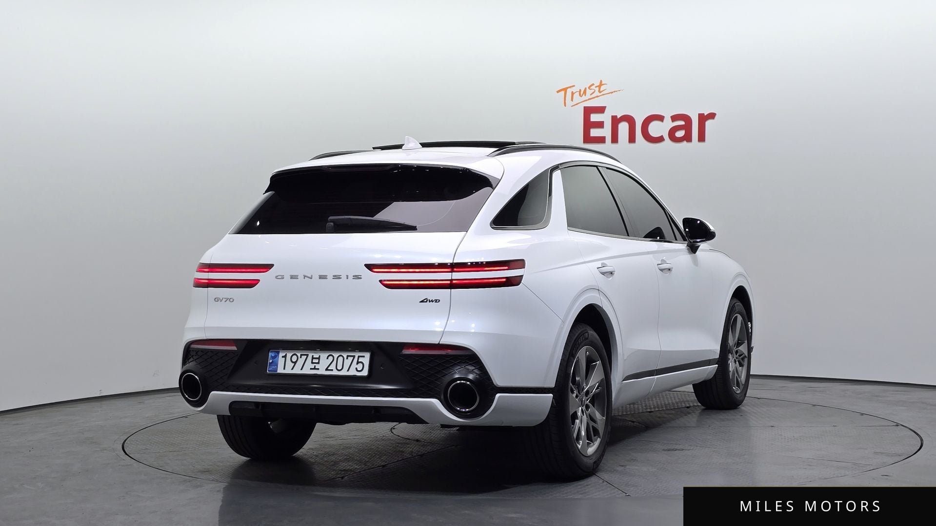 Genesis GV70 2023 — миниатюра 2