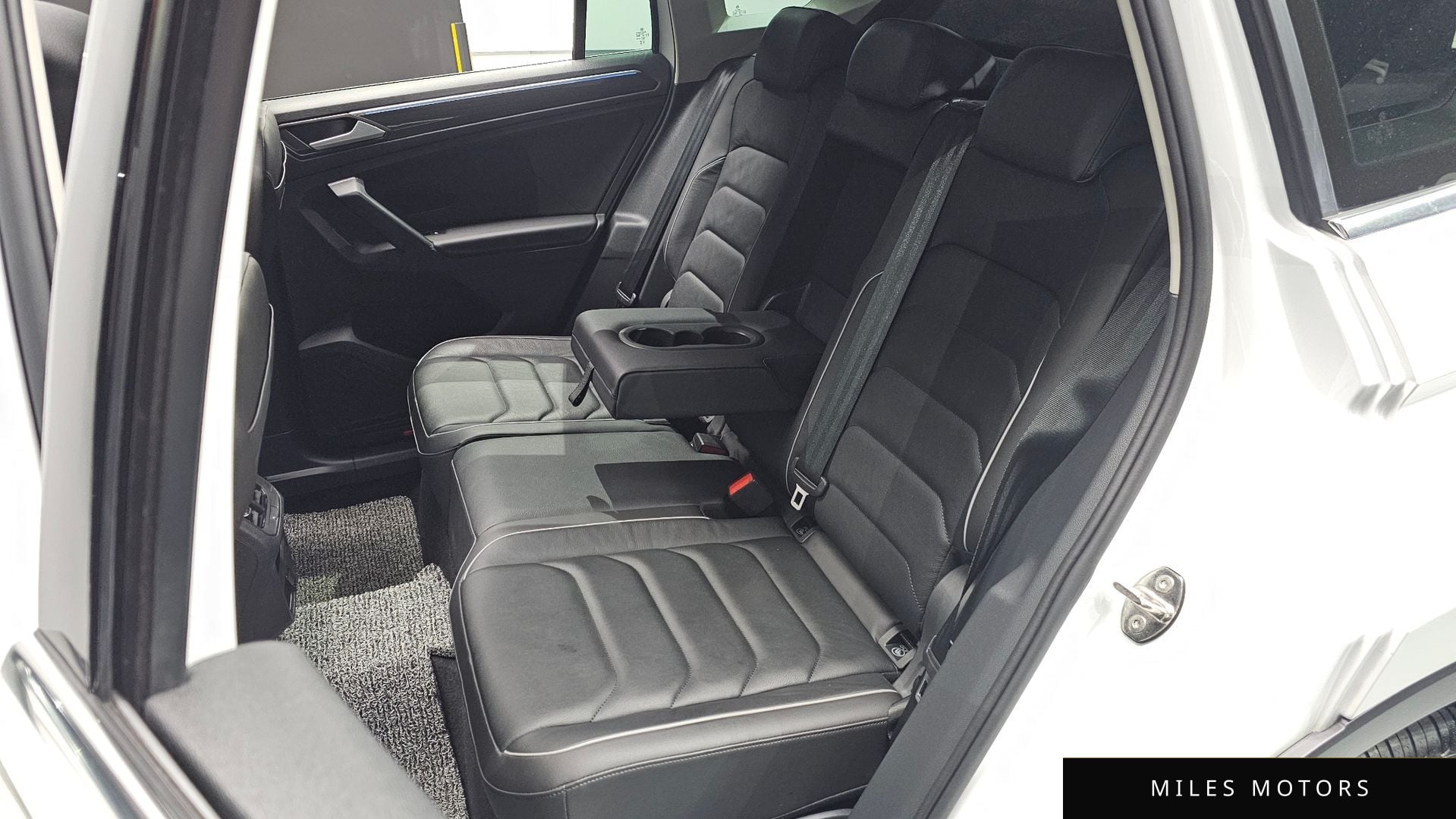 Volkswagen Tiguan 2023 — миниатюра 11