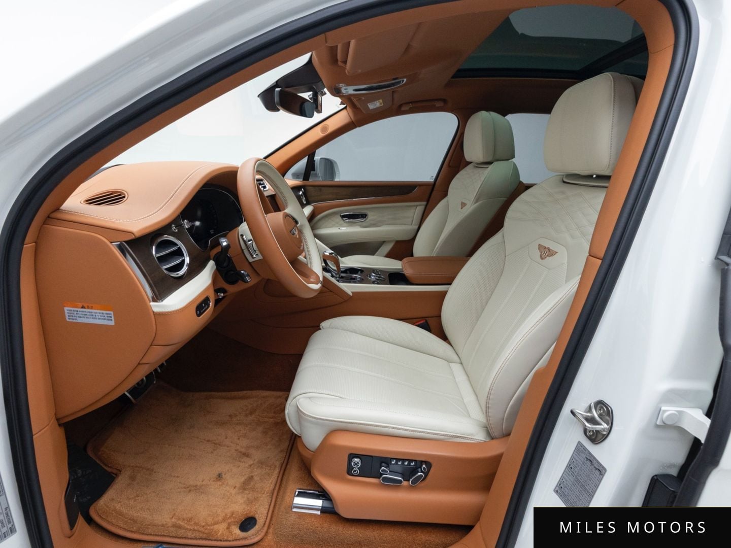 Bentley Bentayga 2024 — миниатюра 10
