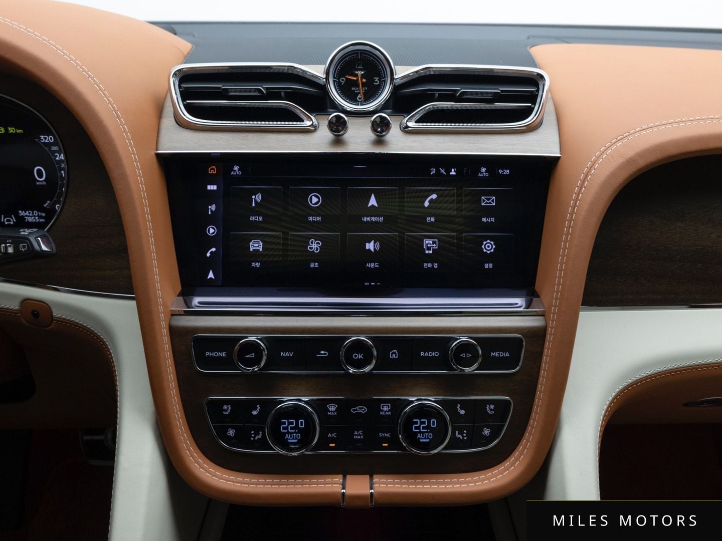 Bentley Bentayga 2024 — миниатюра 11